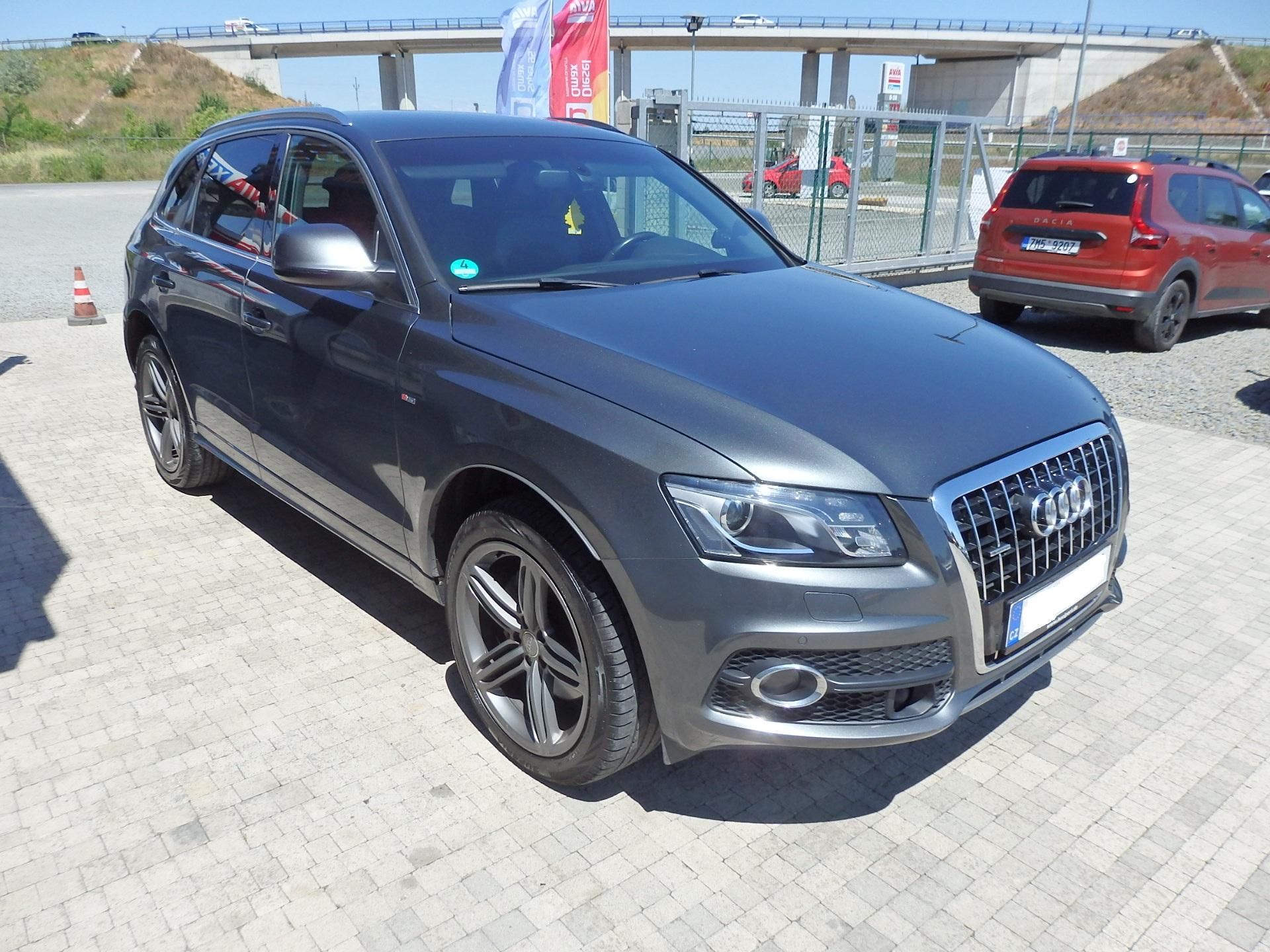 Audi Q5, 3.0 TDI 176 kW S LINE - fotka 3