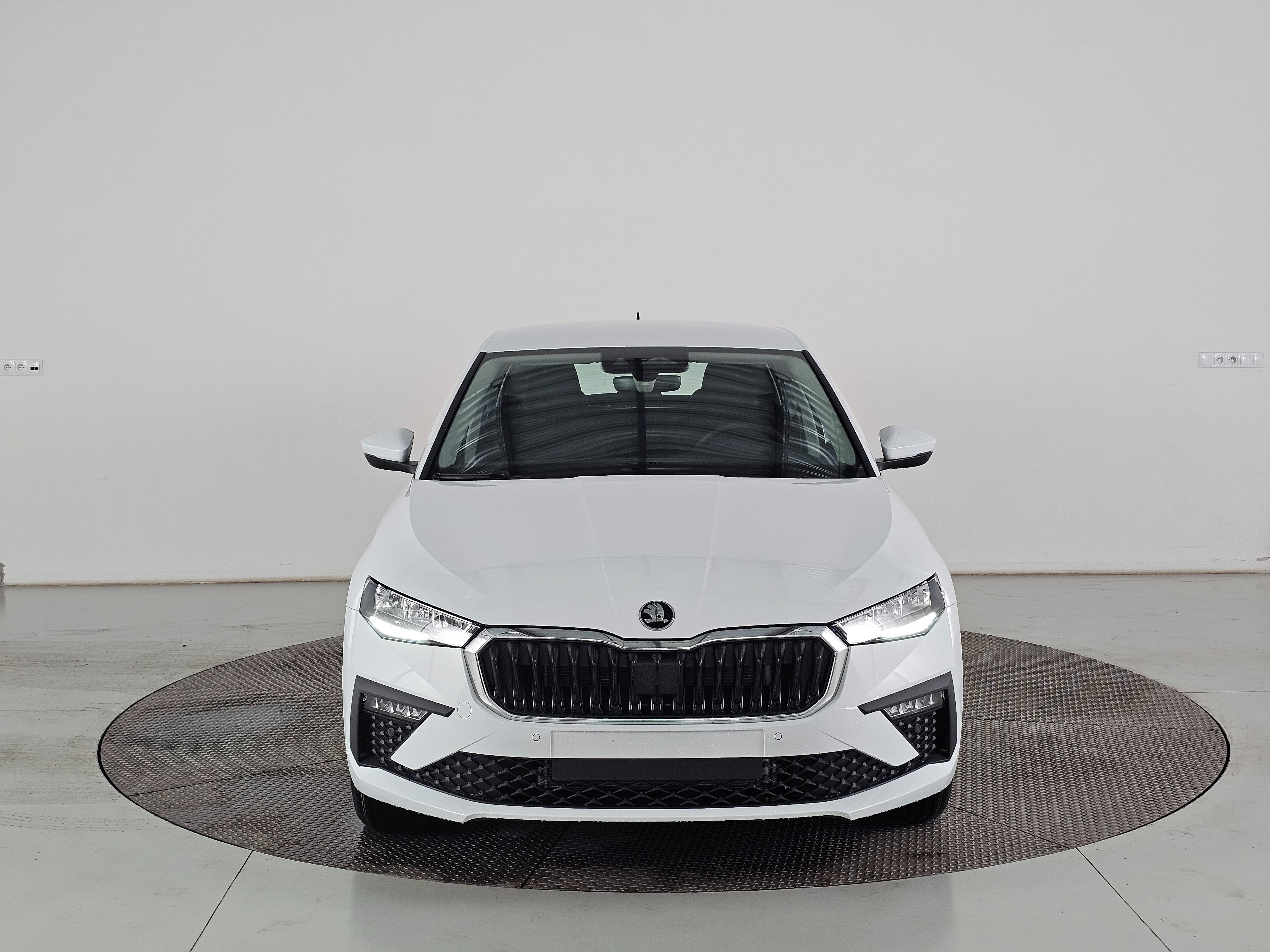 Škoda Scala, Classic 1.0TSI 85kW 6st man. - fotka 2
