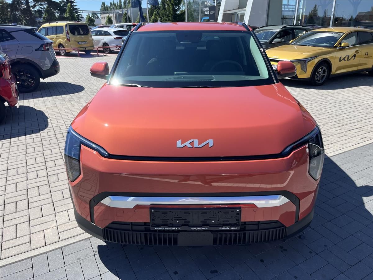 Kia EV3, 150 KW + 81,4 KWH V2L  EARTH - fotka 3