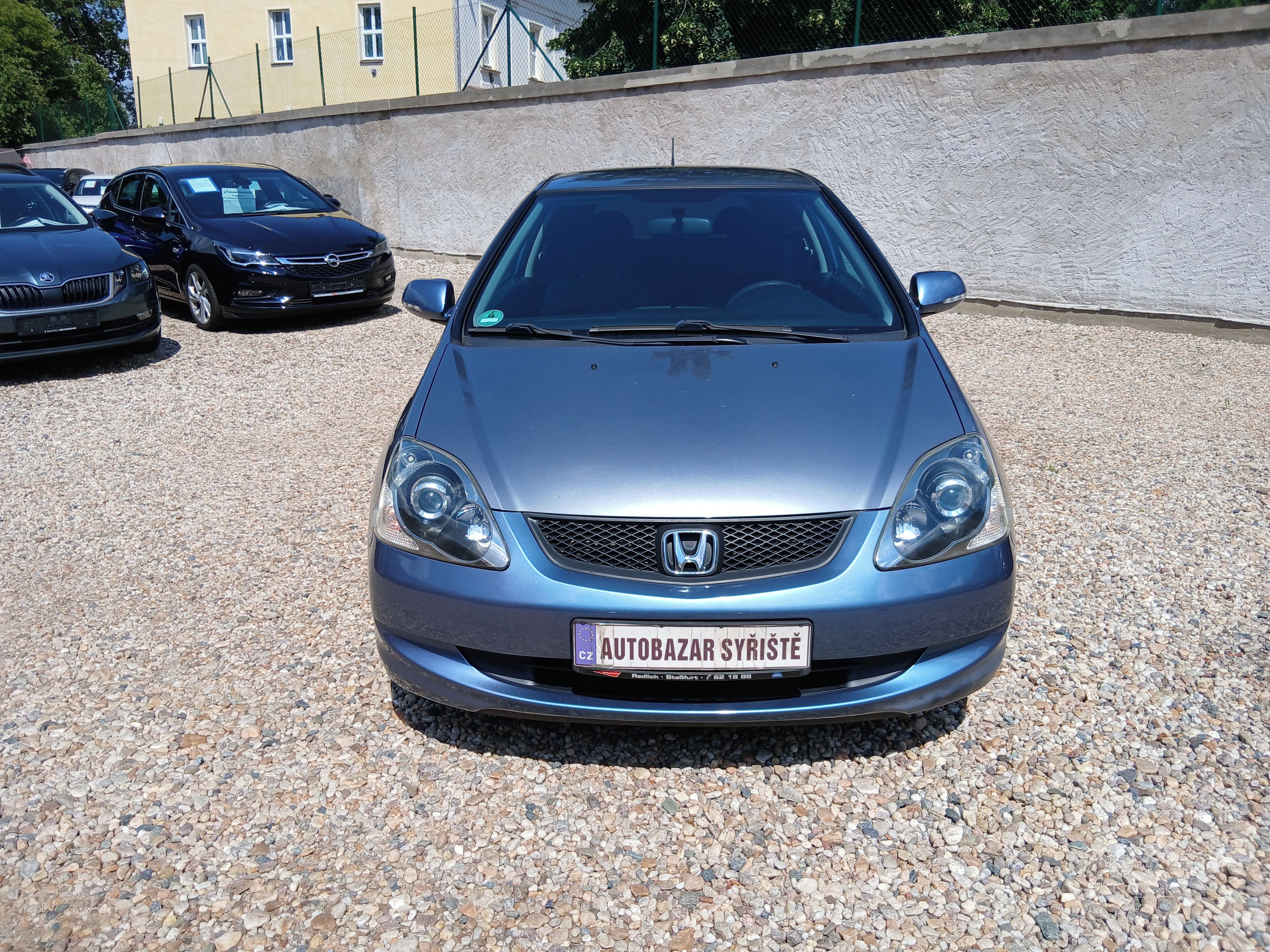 Honda Civic, 1.4i 16V LS  66KW Klima - fotka 2