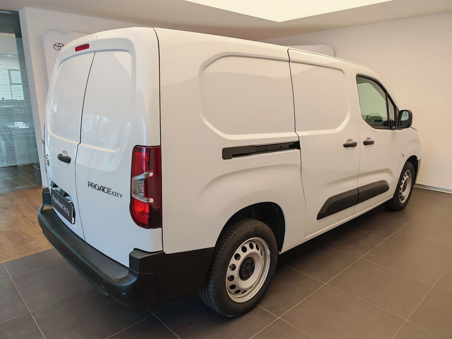 Toyota Proace City, 1.5 D Extra LWB Active - fotka 4