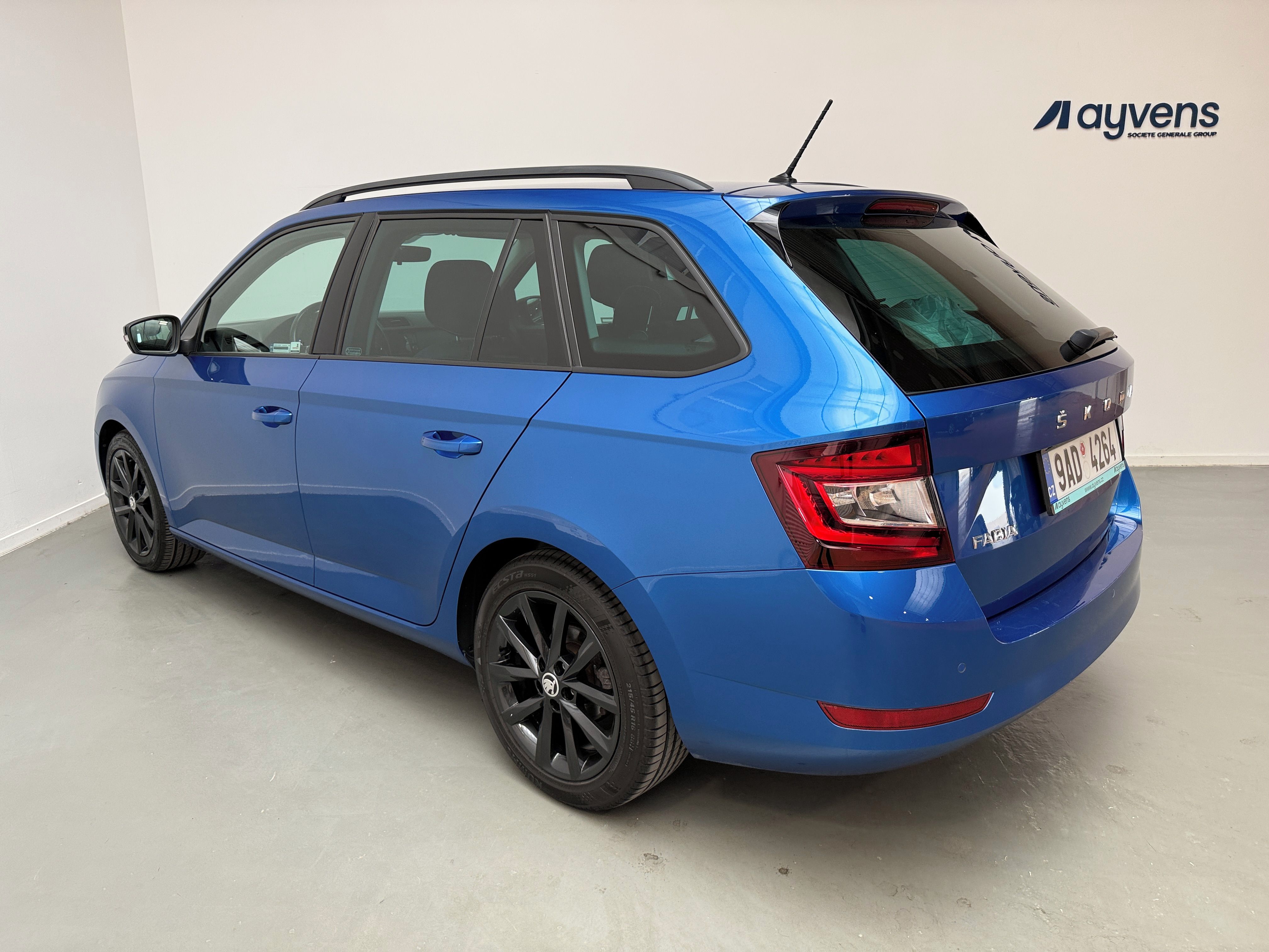 Škoda Fabia, 1.0 TSI 70kW Black Combi Tour - fotka 3