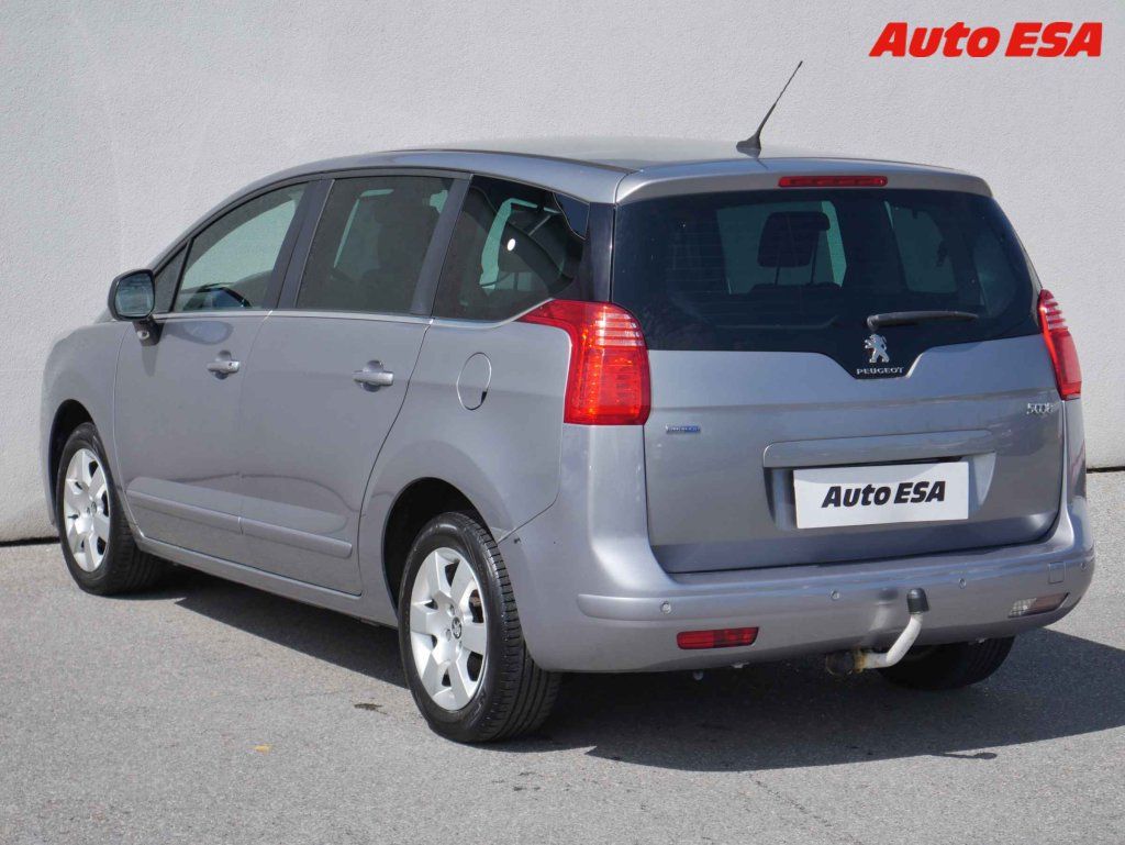 Peugeot 5008, 1.6Hdi,ČR,servis.kniha - fotka 6