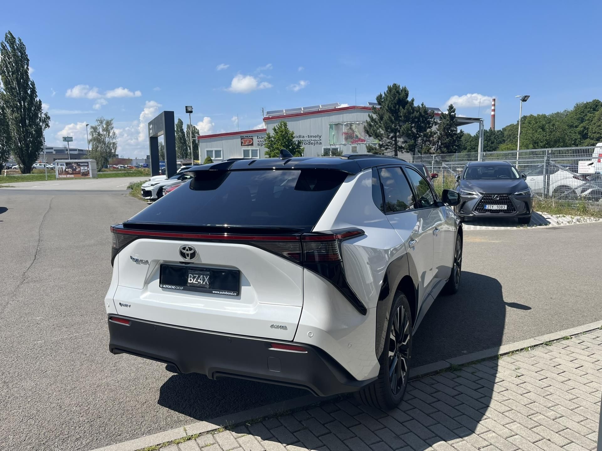 Toyota bZ4X, BEV 4x4 EXECUTIVE VIP 73,1kWh - fotka 5
