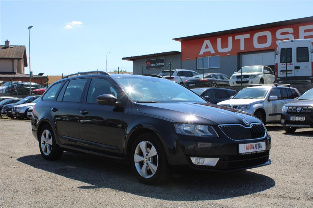 Škoda Octavia, 1,6 TDi  DSG,STLYLE,SERVISKA - fotka 3