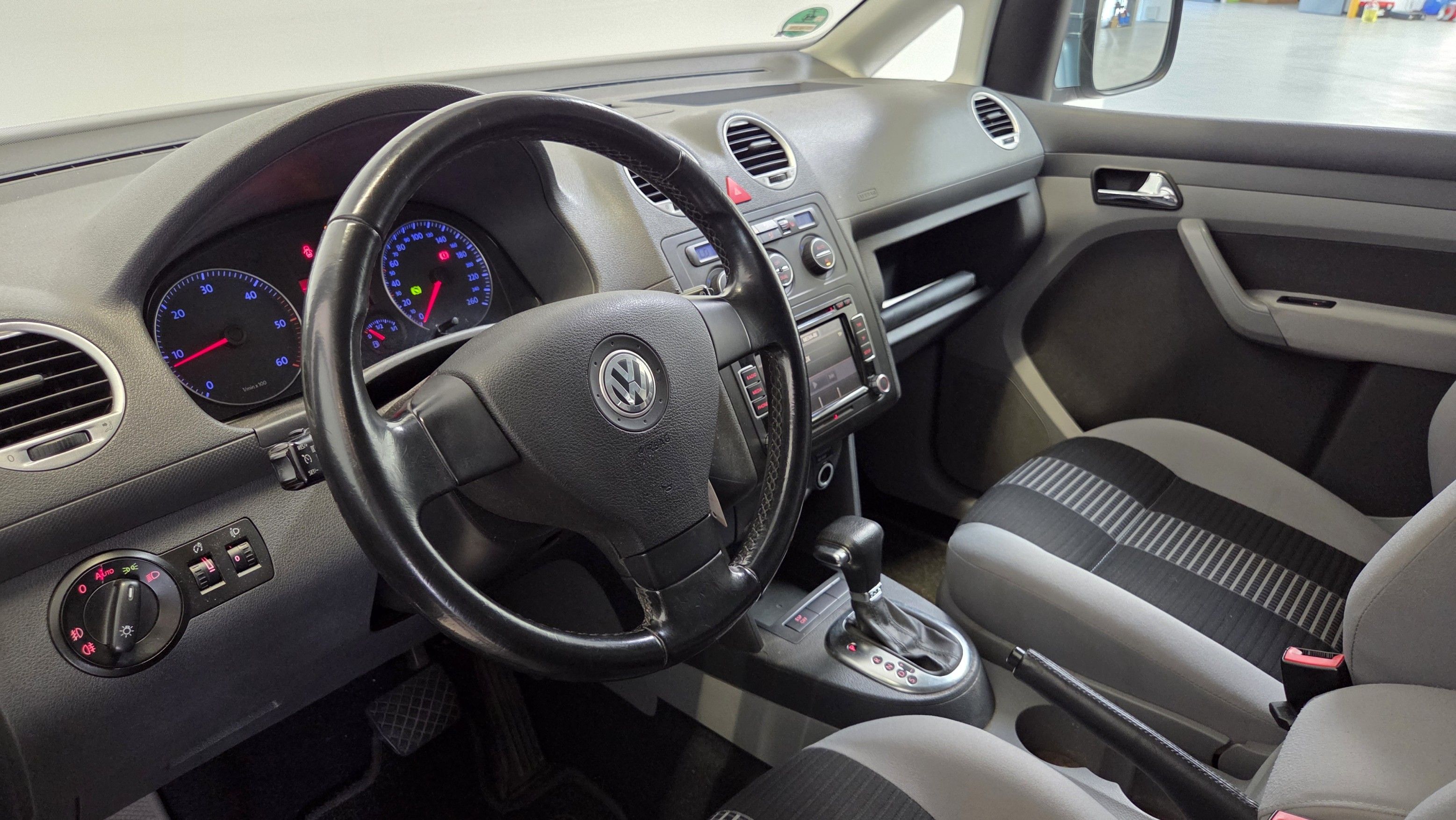 Volkswagen Caddy, 1.9 TDI 77 kW DSG Style - fotka 5
