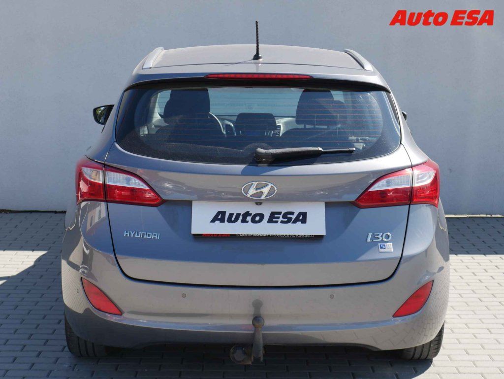 Hyundai i30, 1.6CVVT,1.maj,ČR - fotka 5