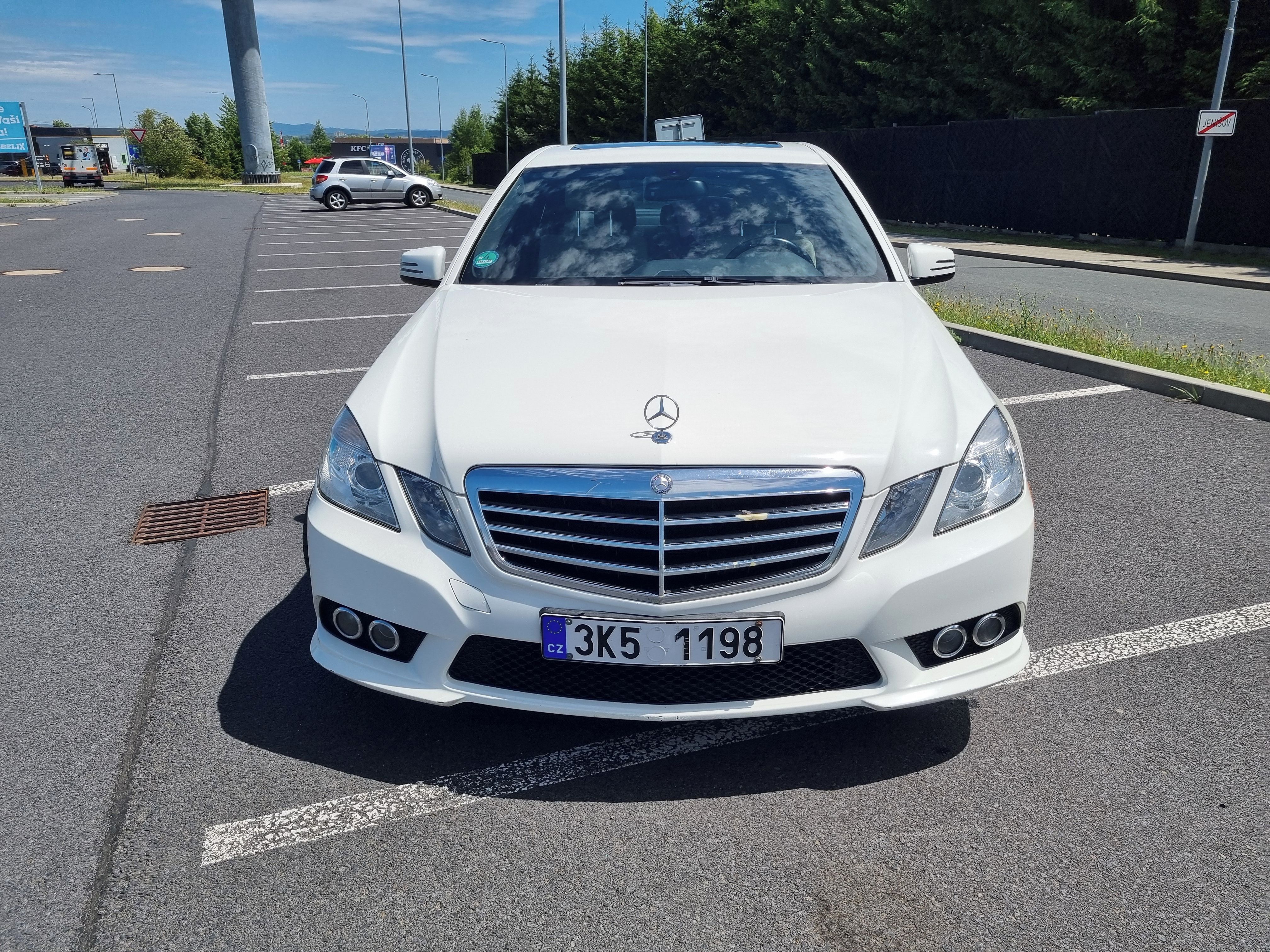 Mercedes-Benz Třídy E, 350E, 4MATIC, 1majitel do r.24 - fotka 2