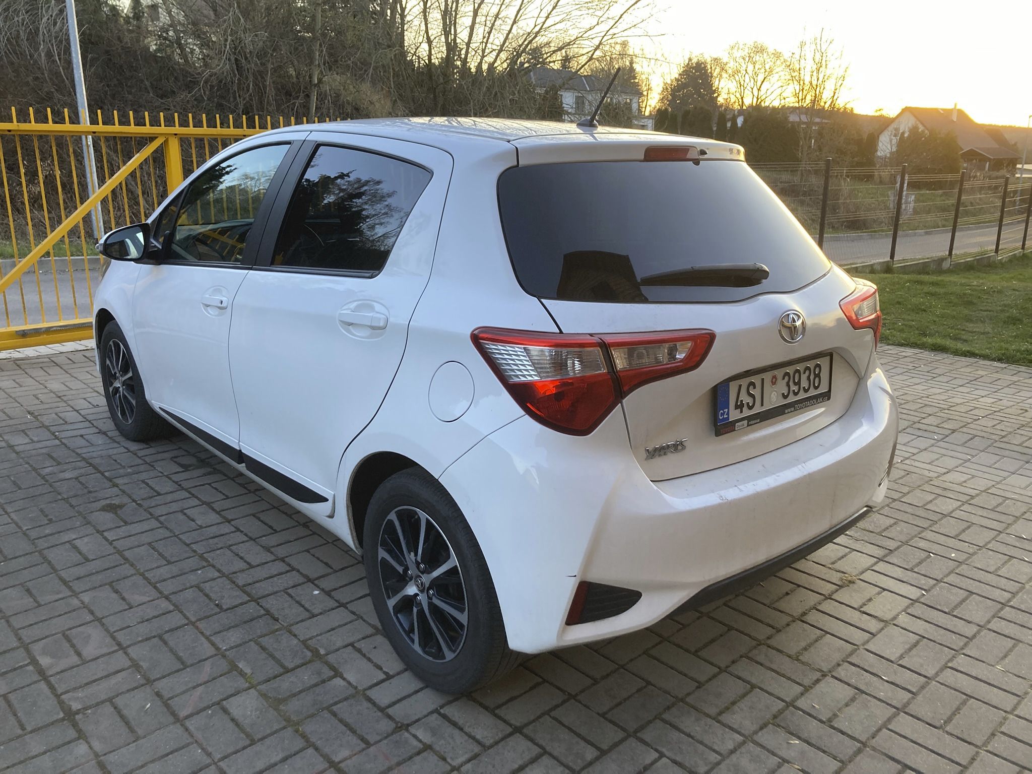 Toyota Yaris, 1,5 VVTI Activ Trend - fotka 4