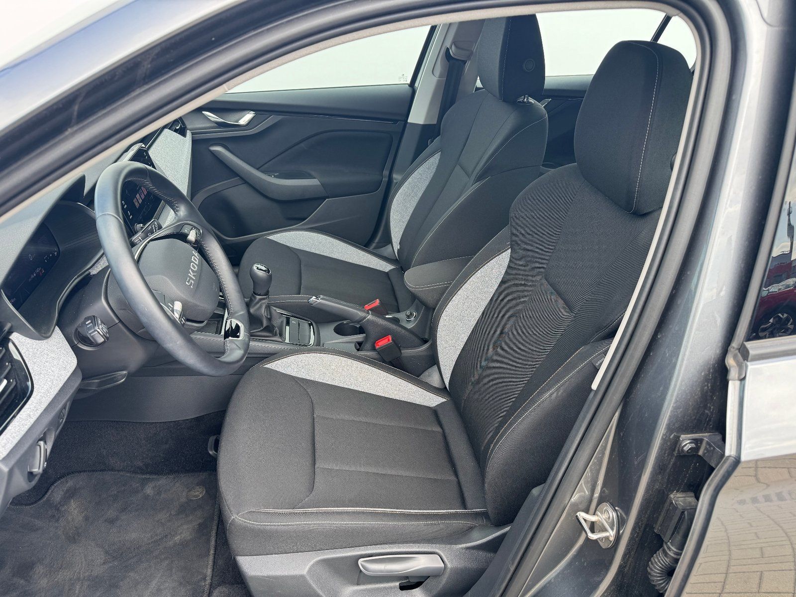 Škoda Scala, Scala 1.0 TSI 85kW Selection - fotka 5