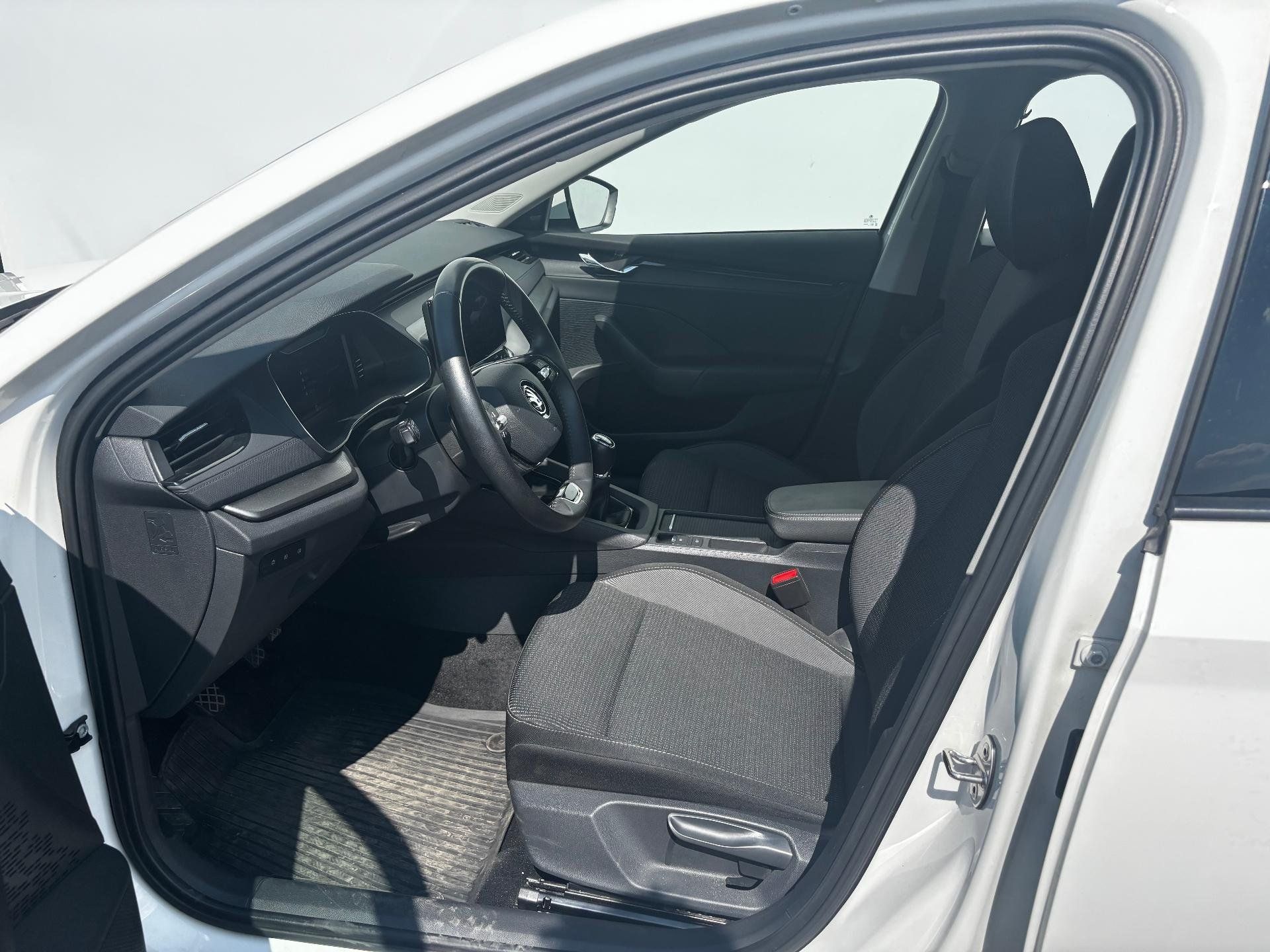 Škoda Octavia, Octavia Ambition 1.5 TSI / 110 - fotka 6