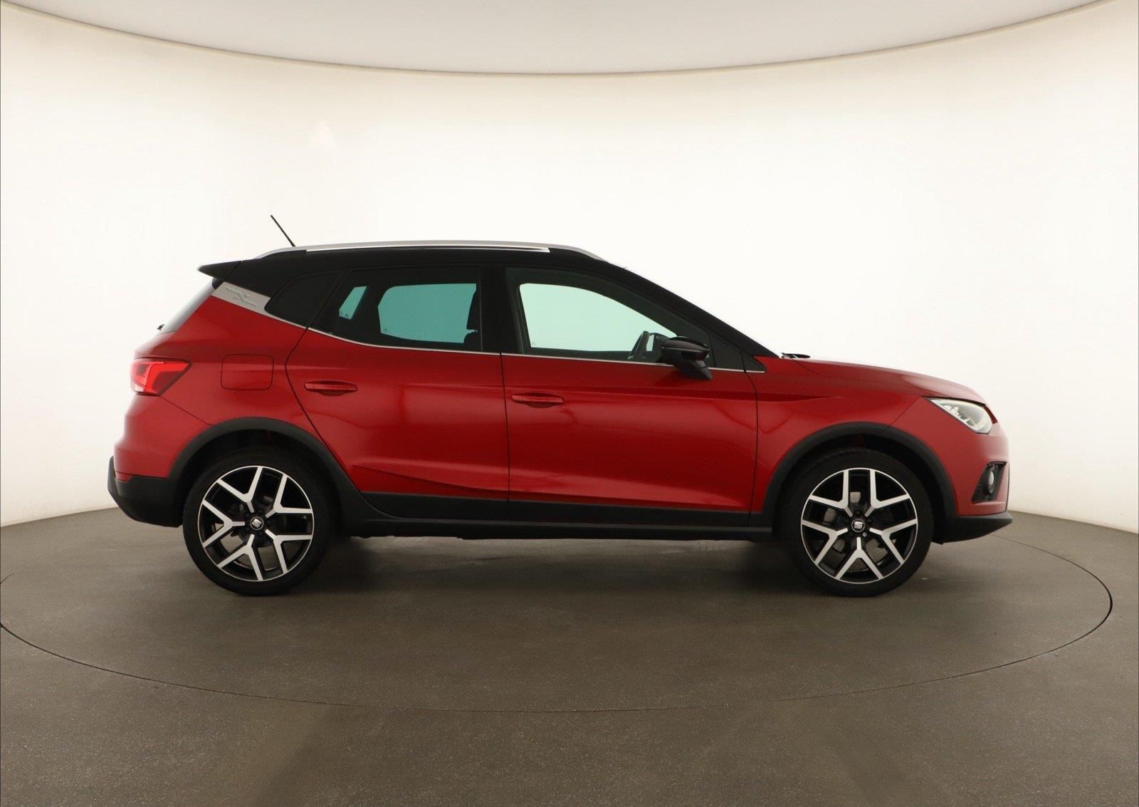Seat Arona, 1.0 TSI, FR, Navi - fotka 6