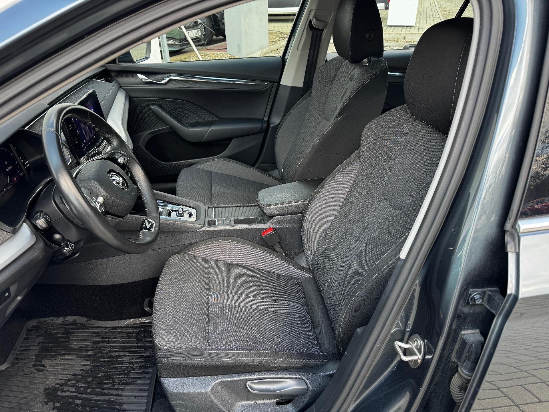 Škoda Octavia, Octavia 1.4 TSI iV 150 kW DSG - fotka 5