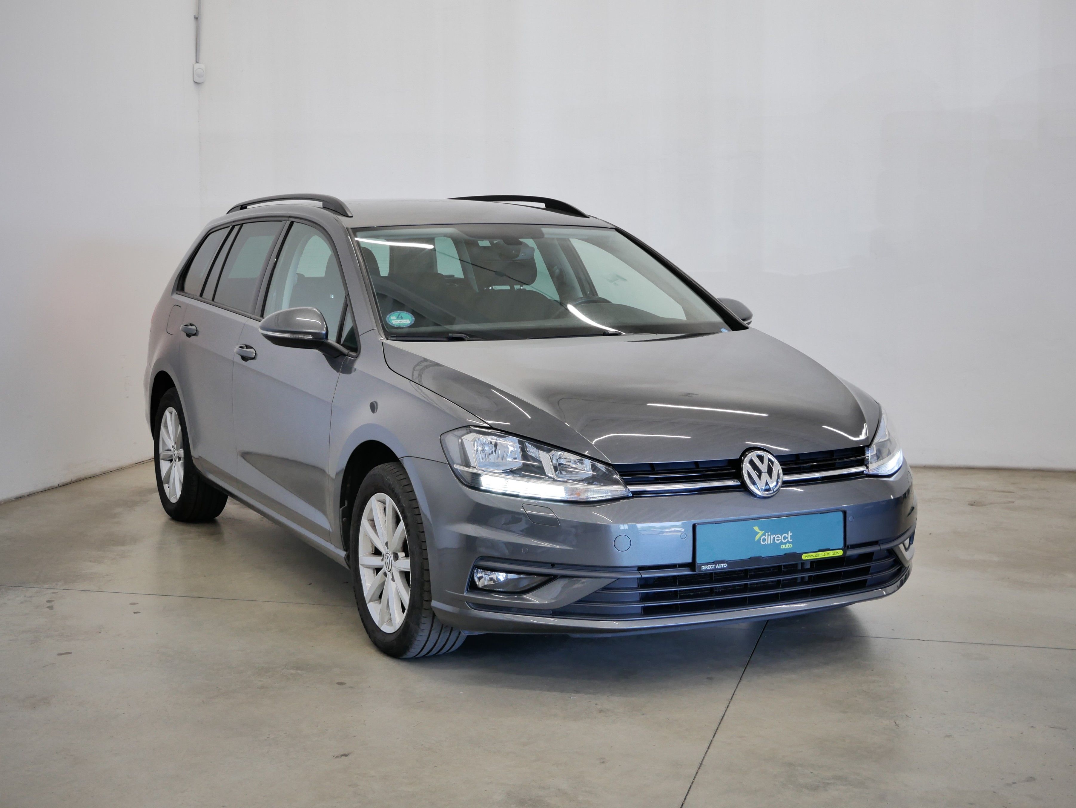 Volkswagen Golf, 1.0 TSI 81 kW Trendline - fotka 4