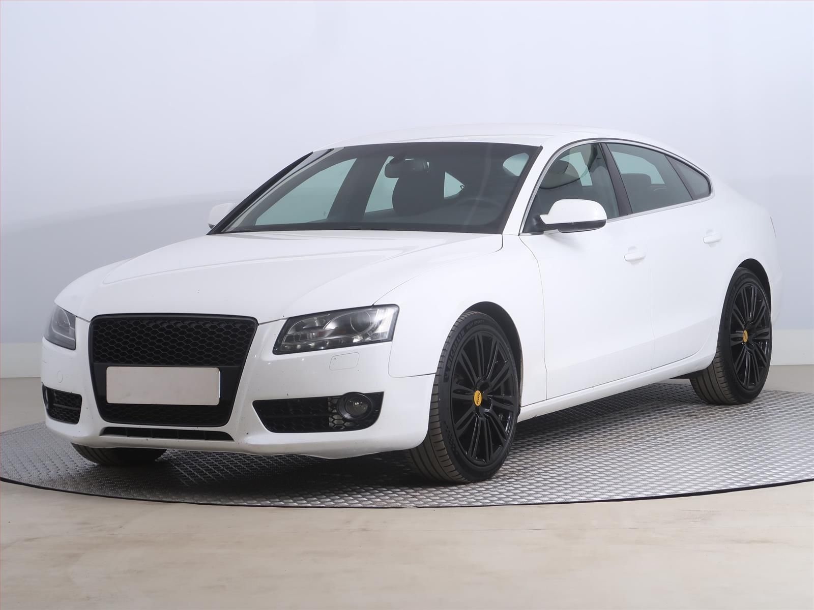 Audi A5, 2.0 TDI, Xenony - fotka 2