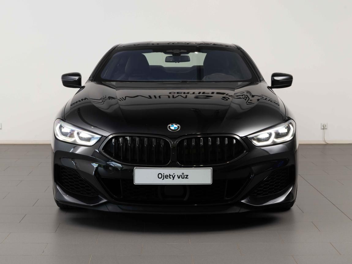 BMW Řada 8, M850i xDrive Coupe - fotka 2
