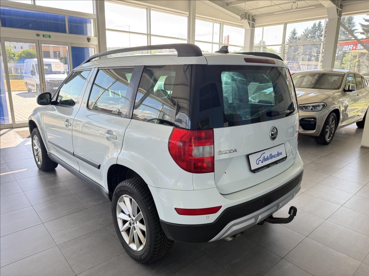 Škoda Yeti, 2,0   TDI 81kW,4x4,SERVISKA,TA - fotka 4