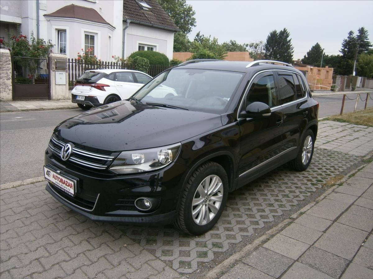 Volkswagen Tiguan, 2,0 TDI  SPORT - fotka 3