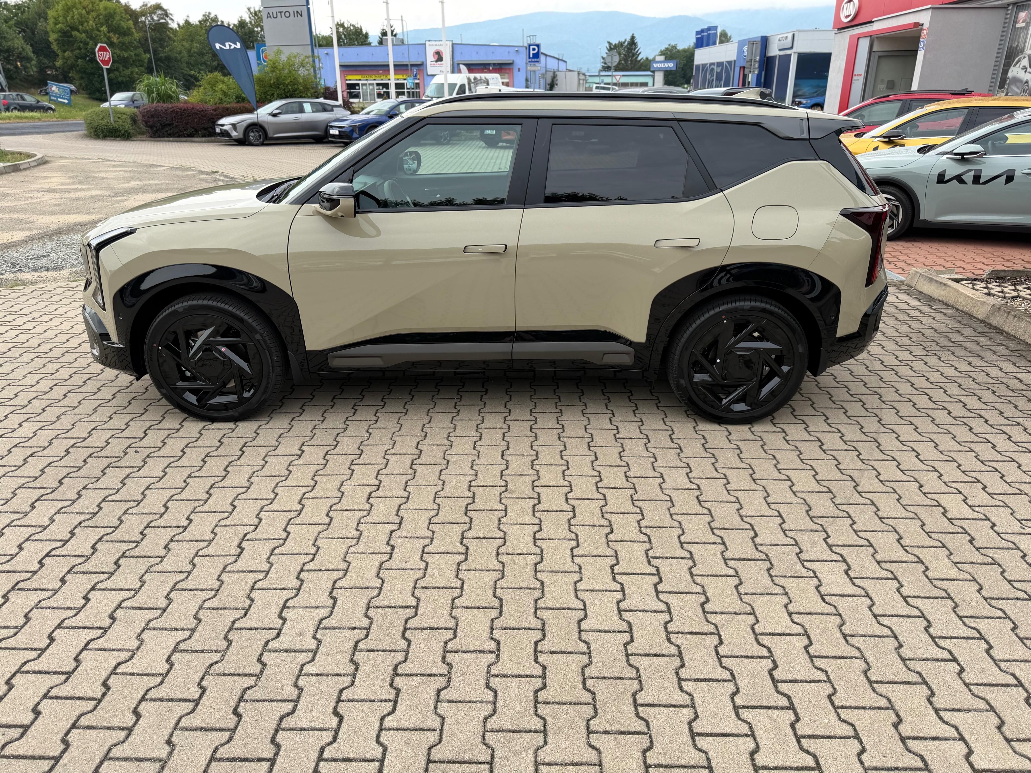 Kia Seltos, 1,6 T-GDi 7DCT X-Line + Pakety - fotka 4