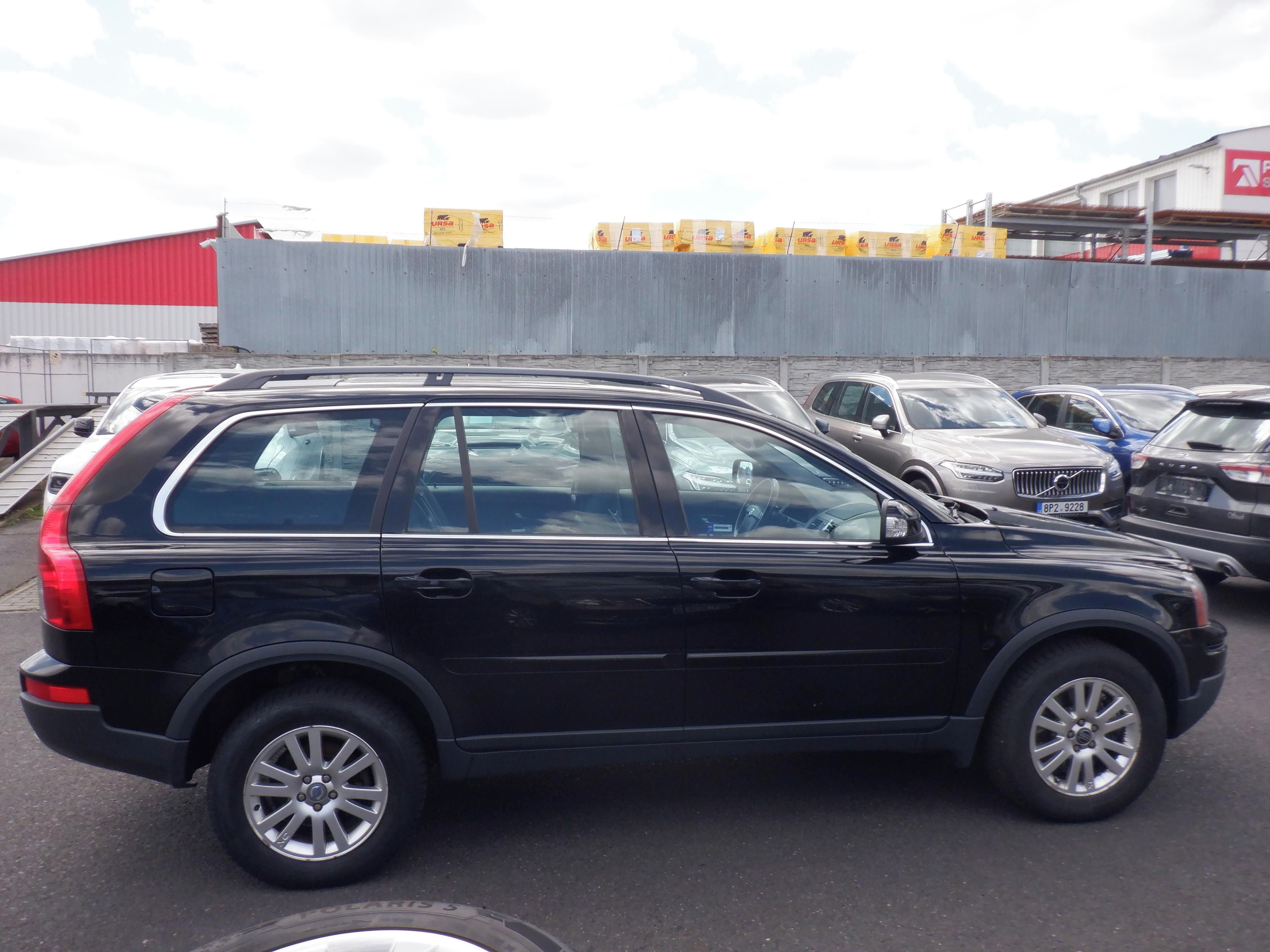 Volvo XC90, 2.4 D5 AWD - fotka 4