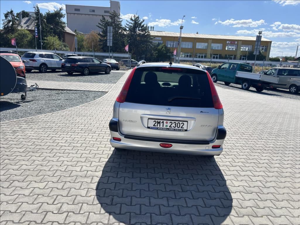 Peugeot 206, 1,1 ČR,64tkm!! - fotka 6