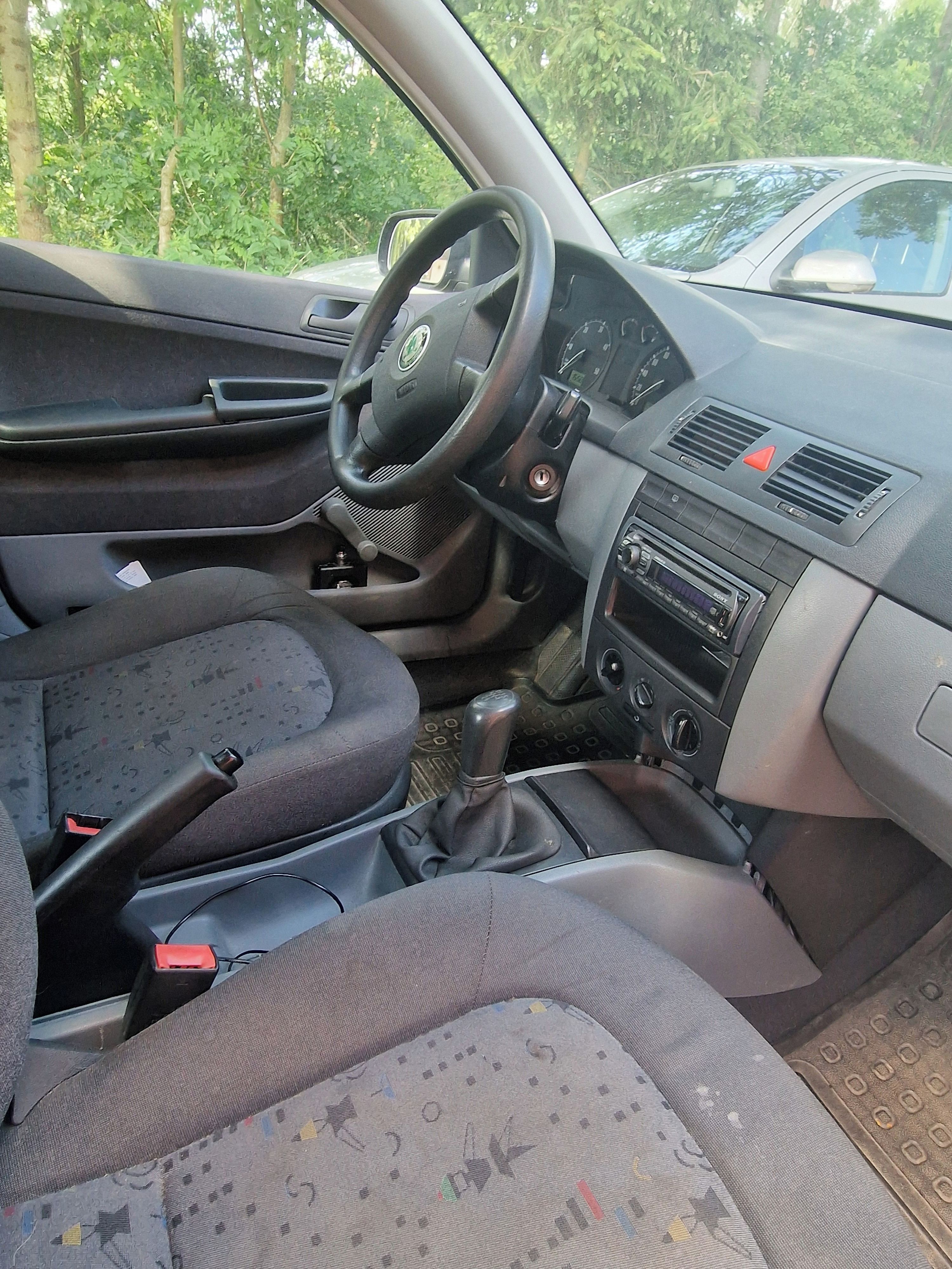 Škoda Fabia - fotka 4