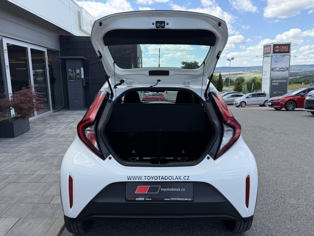 Toyota Aygo, X 1.0L CVT Comfort - fotka 6