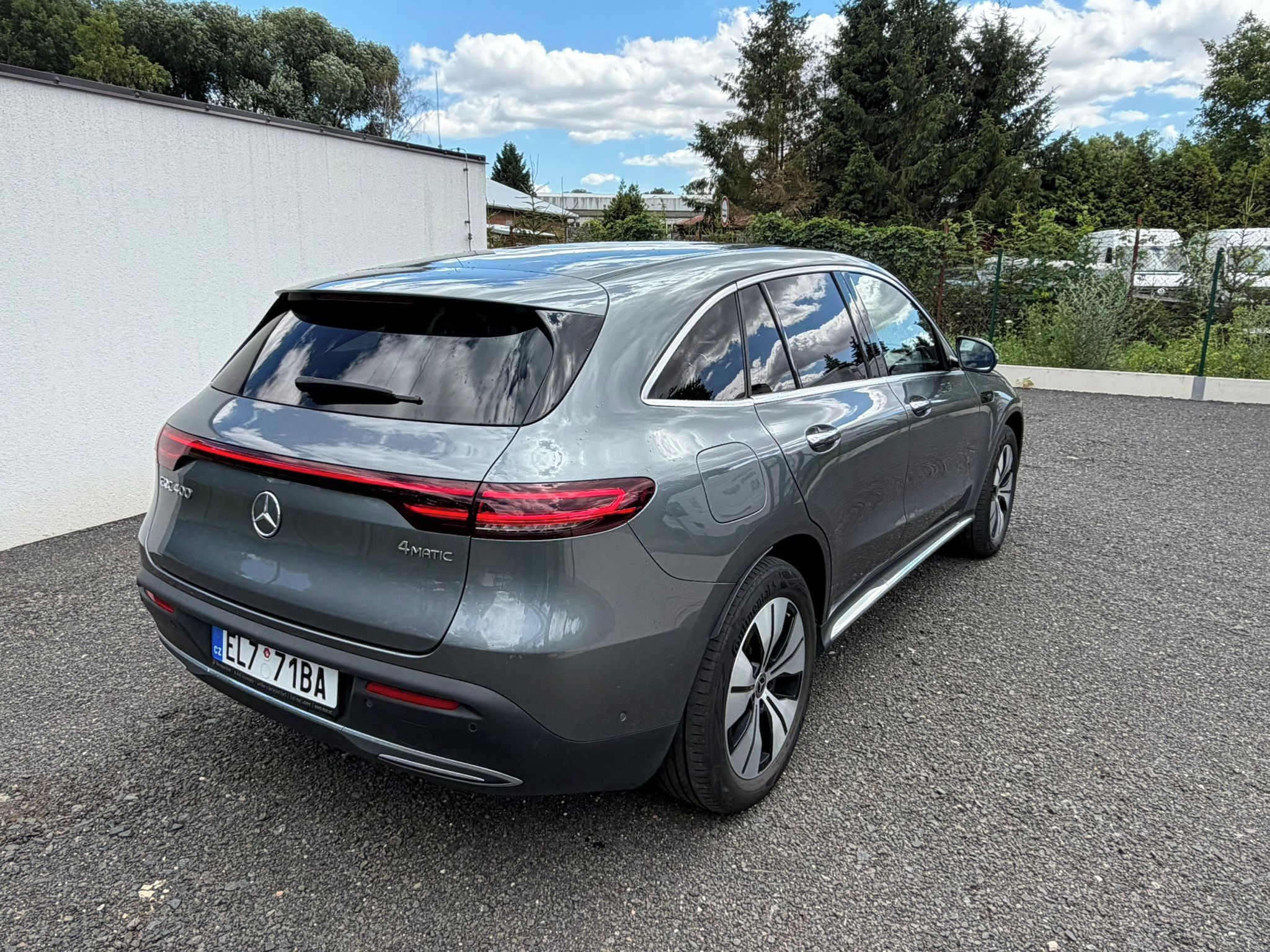 Mercedes-Benz EQC, 400 4Matic - fotka 5