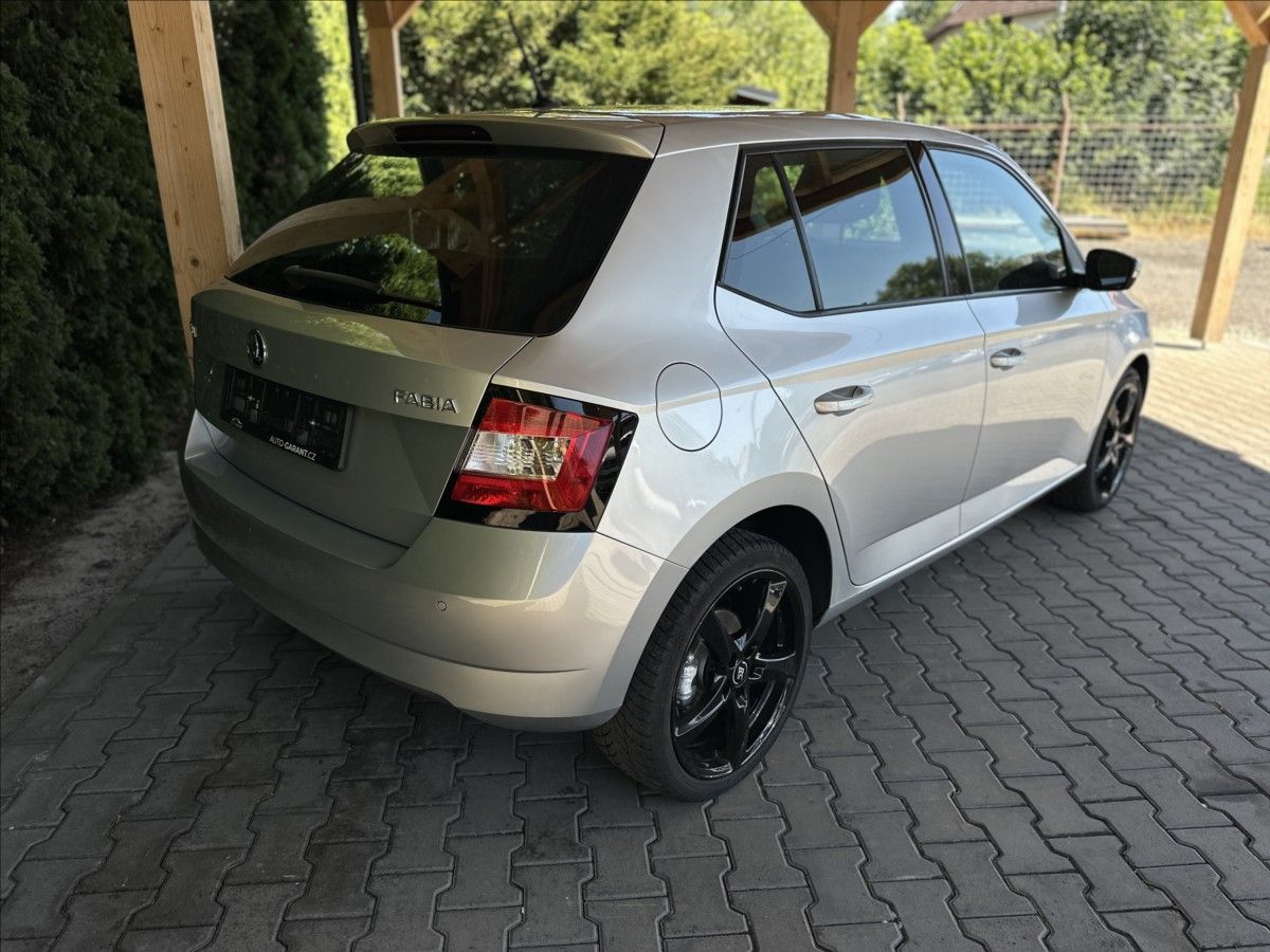 Škoda Fabia, 1,2 TSi 81kW STYLE - fotka 3