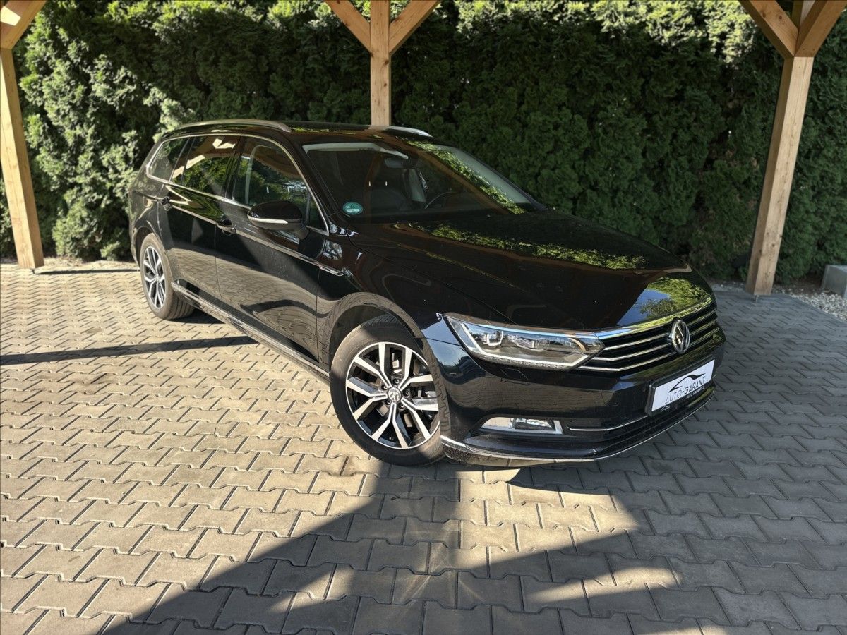 Volkswagen Passat, 2,0 Bi-TDI 176kW DSG 4X4 N.TOP - fotka 2