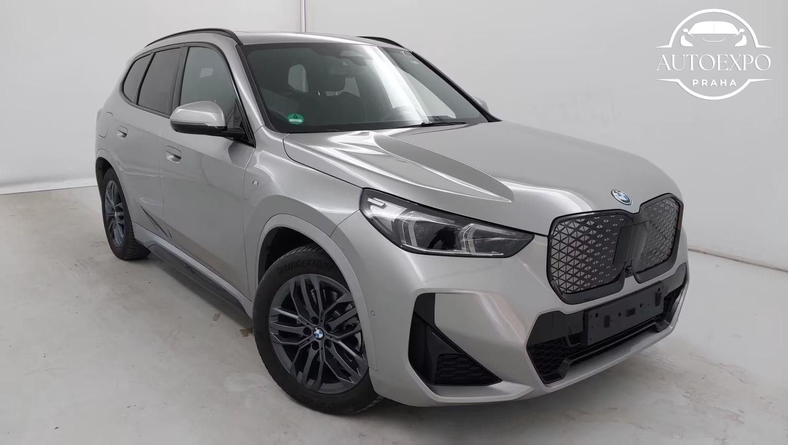 BMW iX1, 30 xDrive M Sport - fotka 2
