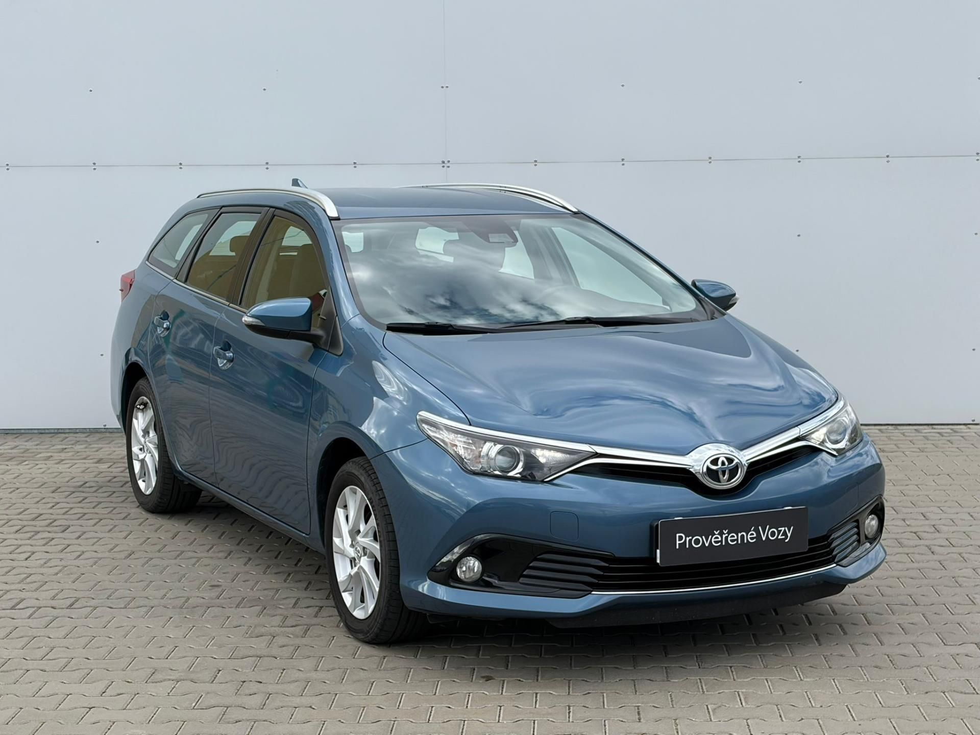 Toyota Auris, 1.6 Valvematic Active - fotka 6
