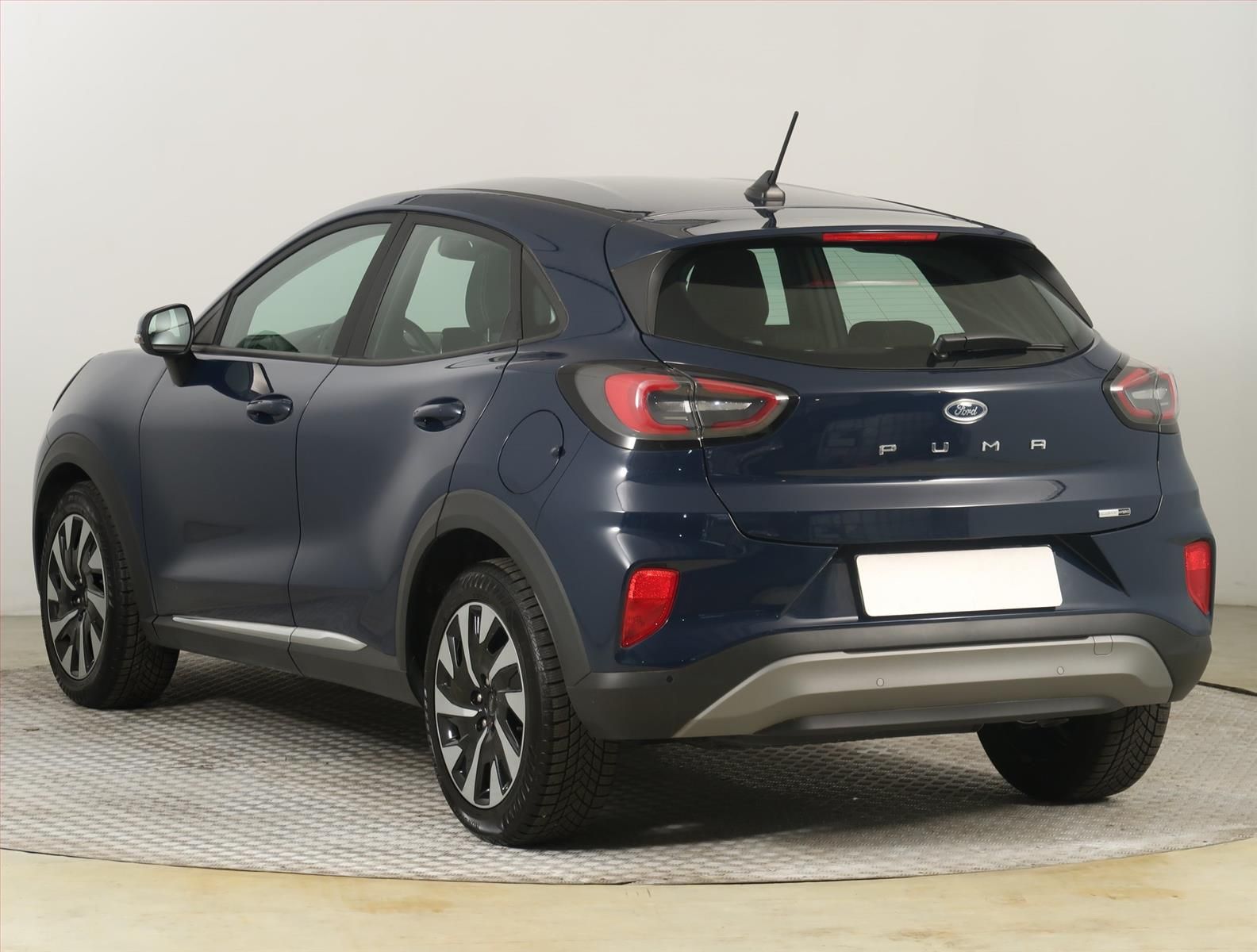 Ford Puma, 1.0 EcoBoost, Titanium - fotka 4