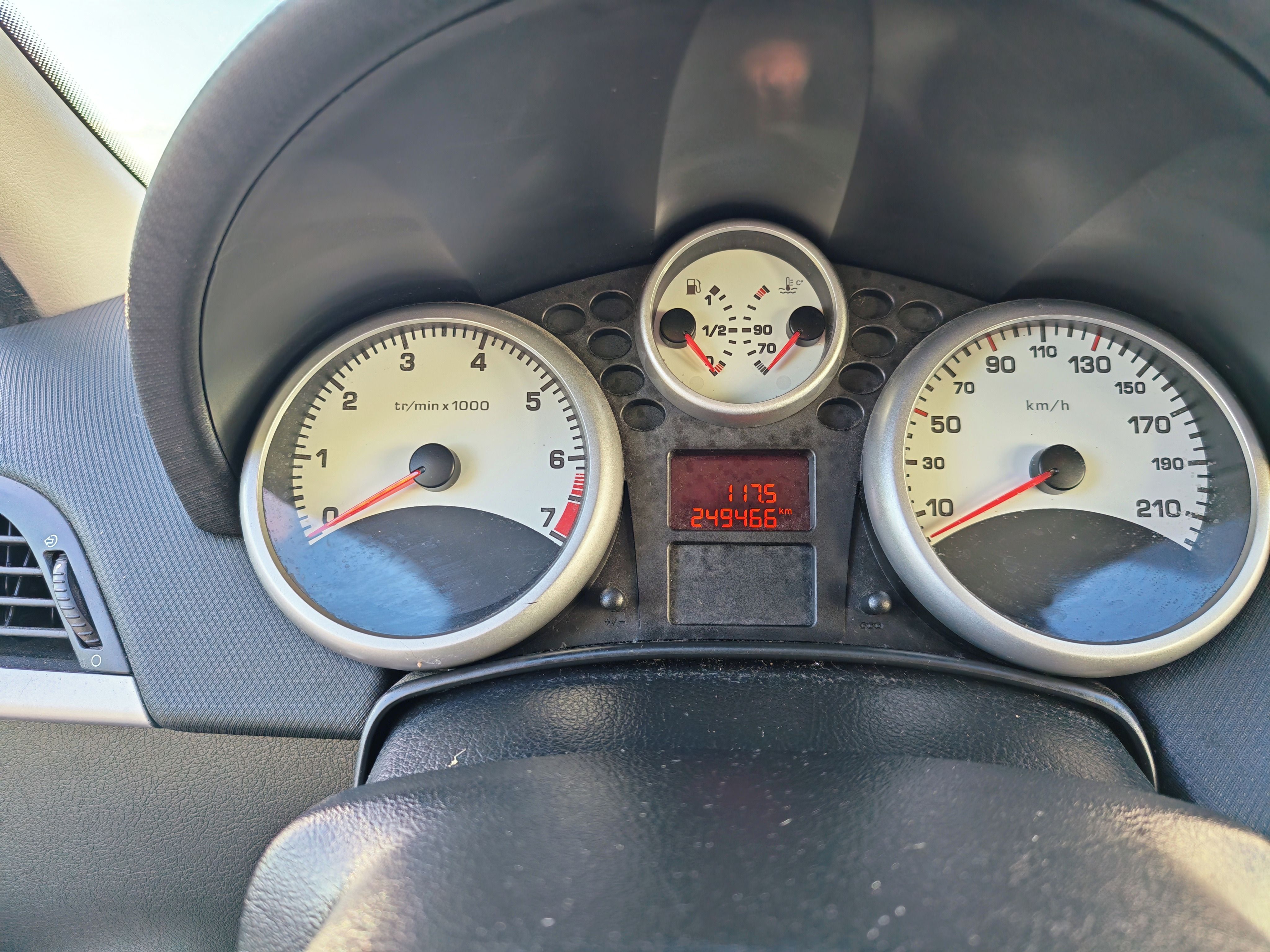 Peugeot 207, 1.4 - fotka 5