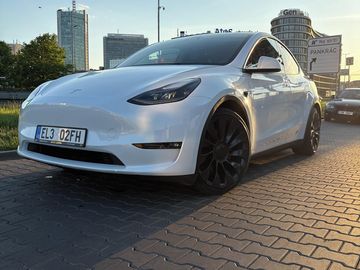 Tesla Model Y Performance HW4