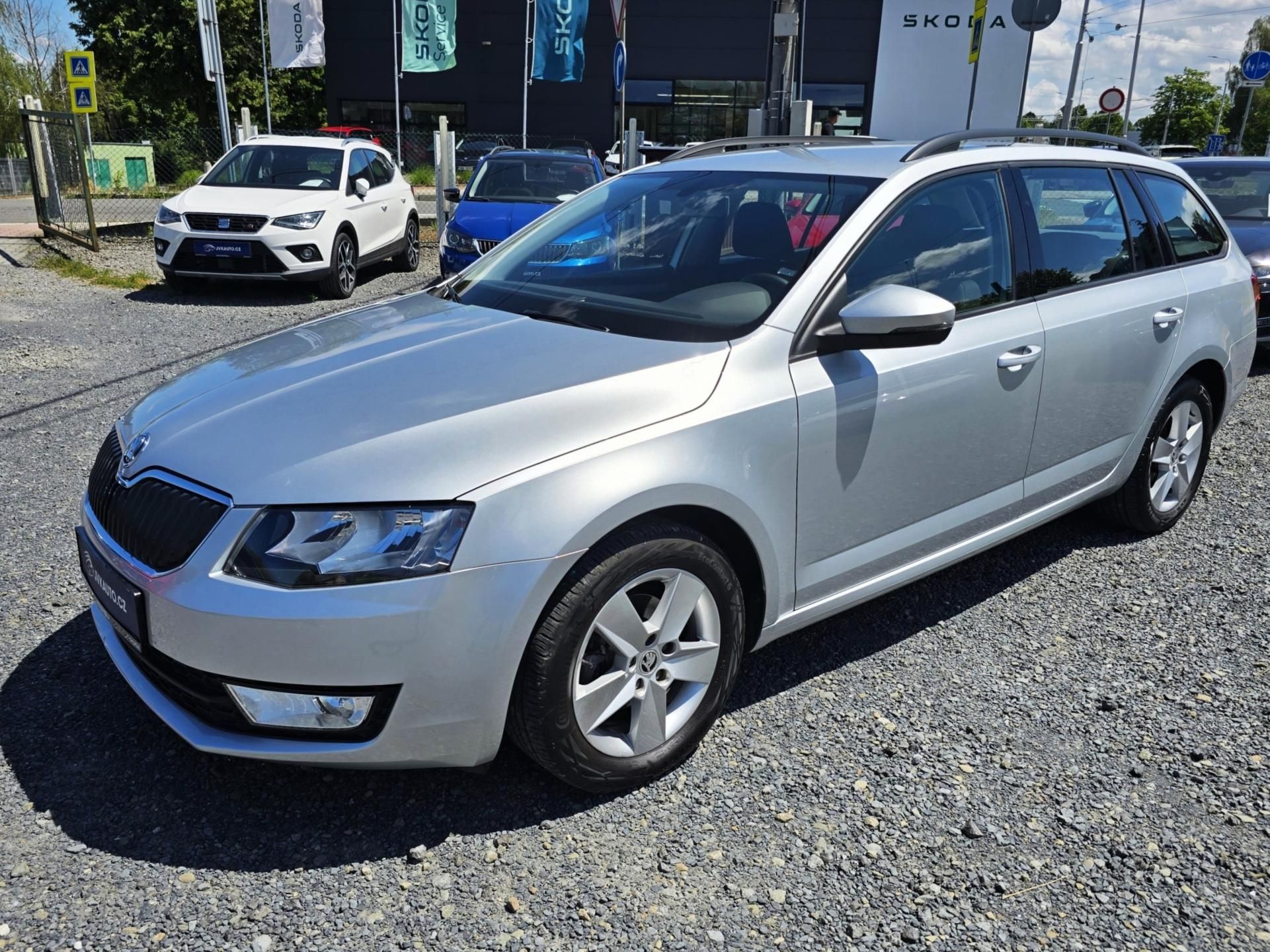 Škoda Octavia, 1.2 TSI BOHATÁ VÝBAVA 66Tis km - fotka 2