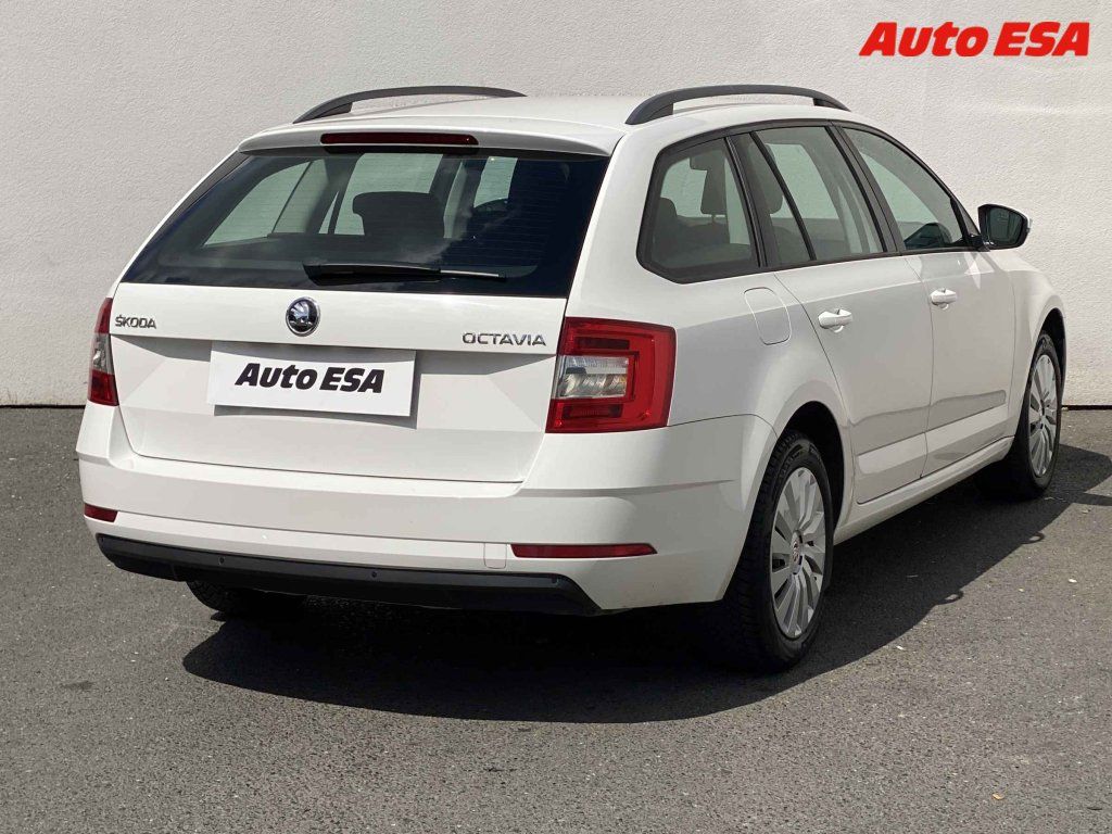 Škoda Octavia, 1.6 TDi - fotka 4