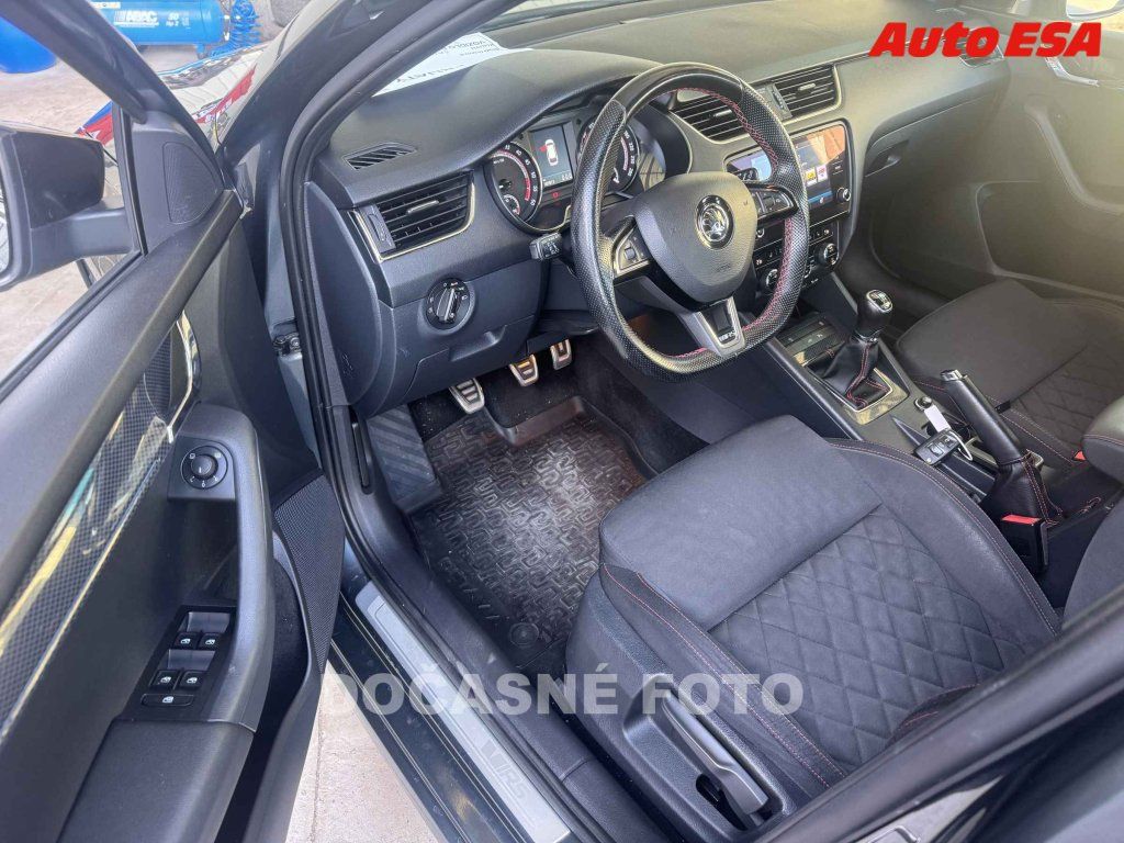 Škoda Octavia, 2.0 TDI - fotka 3