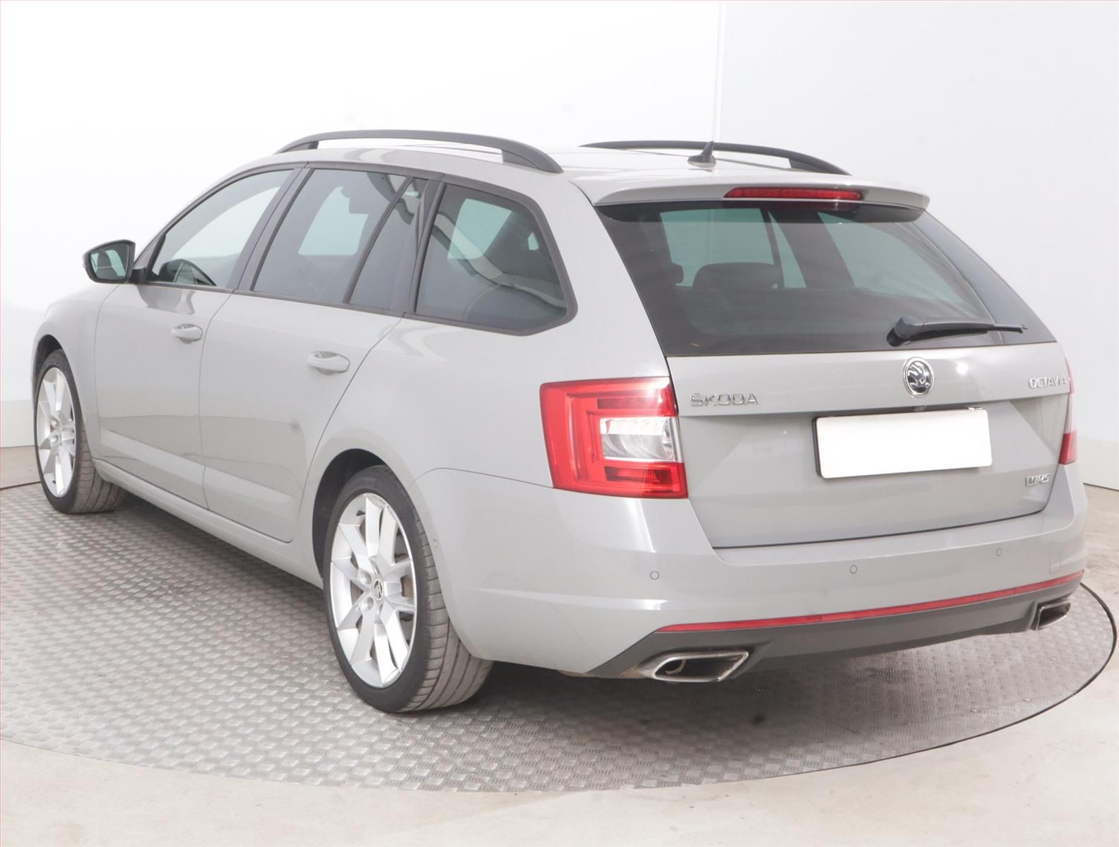 Škoda Octavia, RS 2.0 TSI, Automat - fotka 4