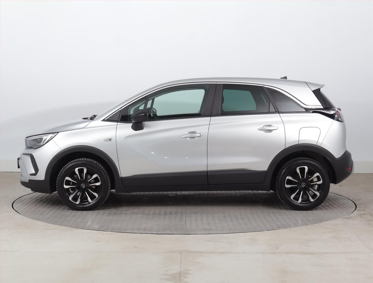 Opel Crossland, 1.2 Turbo, Kůže, Navi - fotka 3