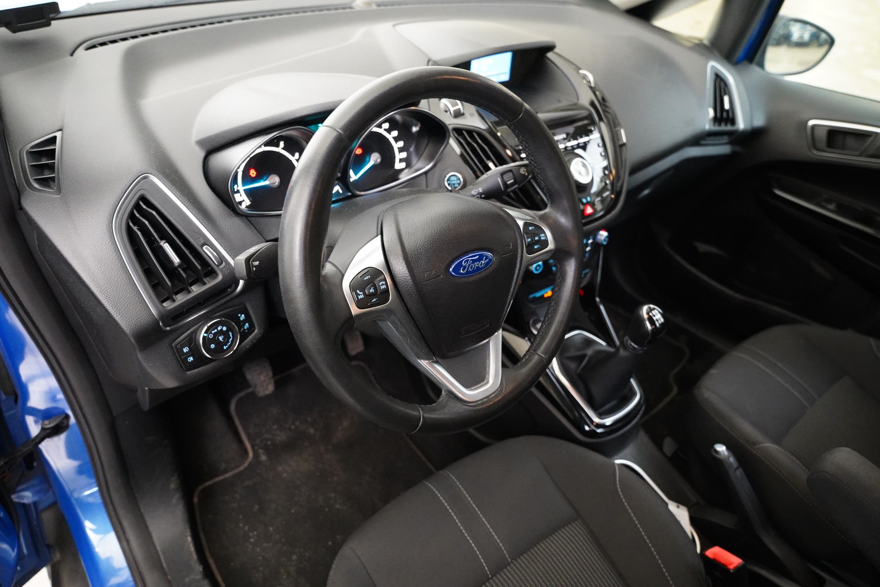Ford B-MAX, 1.0 EcoBoost 92 kW Titanium - fotka 5