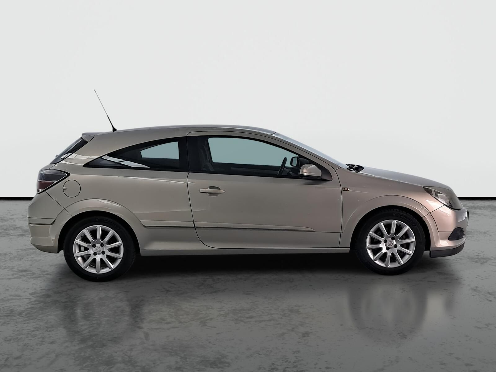 Opel Astra, 1.6 16V, Tažné - fotka 6