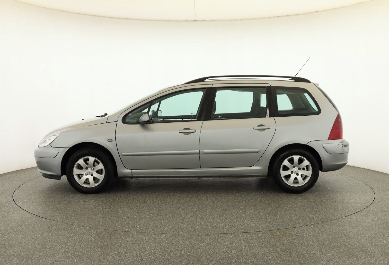 Peugeot 307, 2.0 HDI, po STK - fotka 3