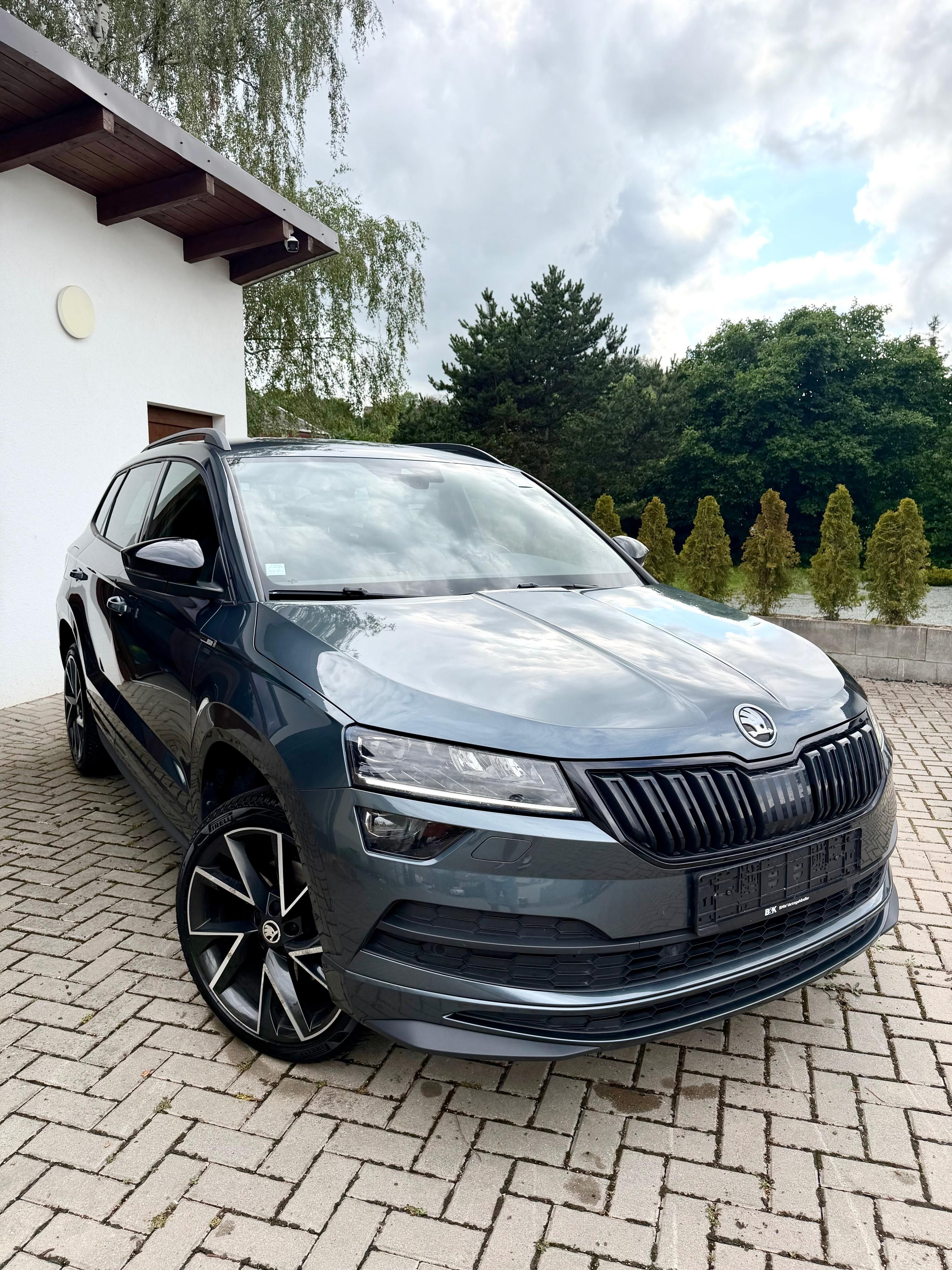 Škoda Karoq, Sport Line 1.5 TSI TOP STAV - fotka 3