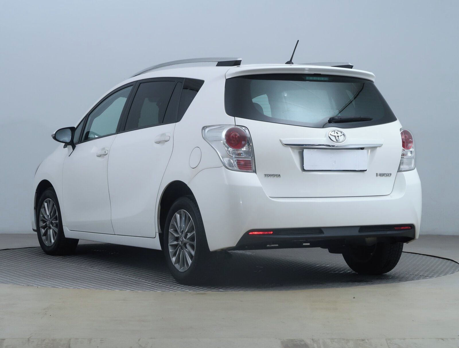 Toyota Verso, 1.6 D-4D, NOVÁ CENA - fotka 4