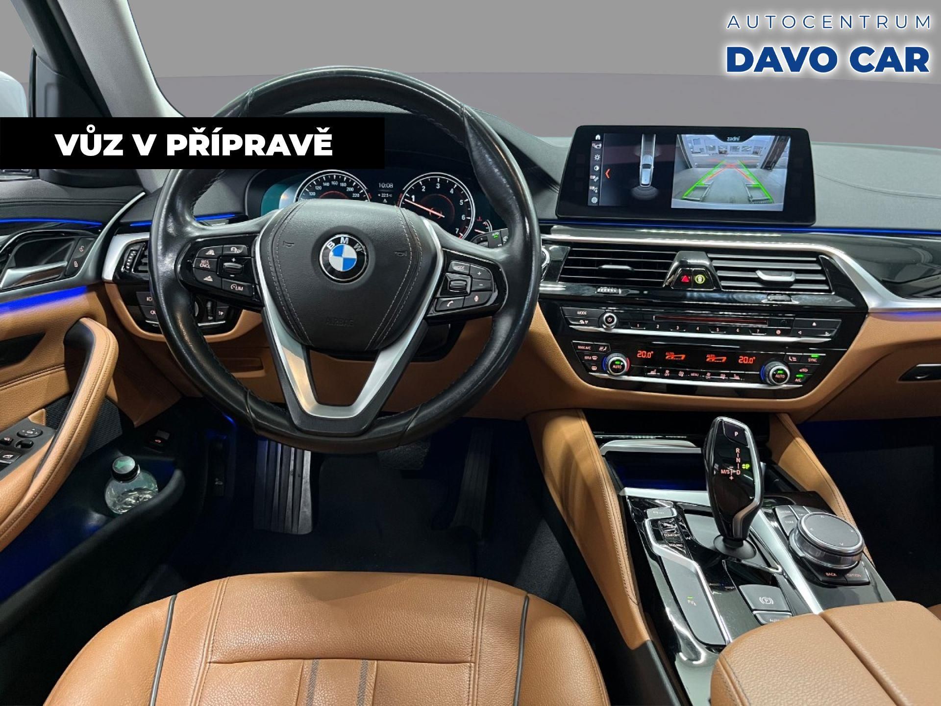 BMW Řada 5, 2,0 530i xDrive Luxury Line - fotka 5