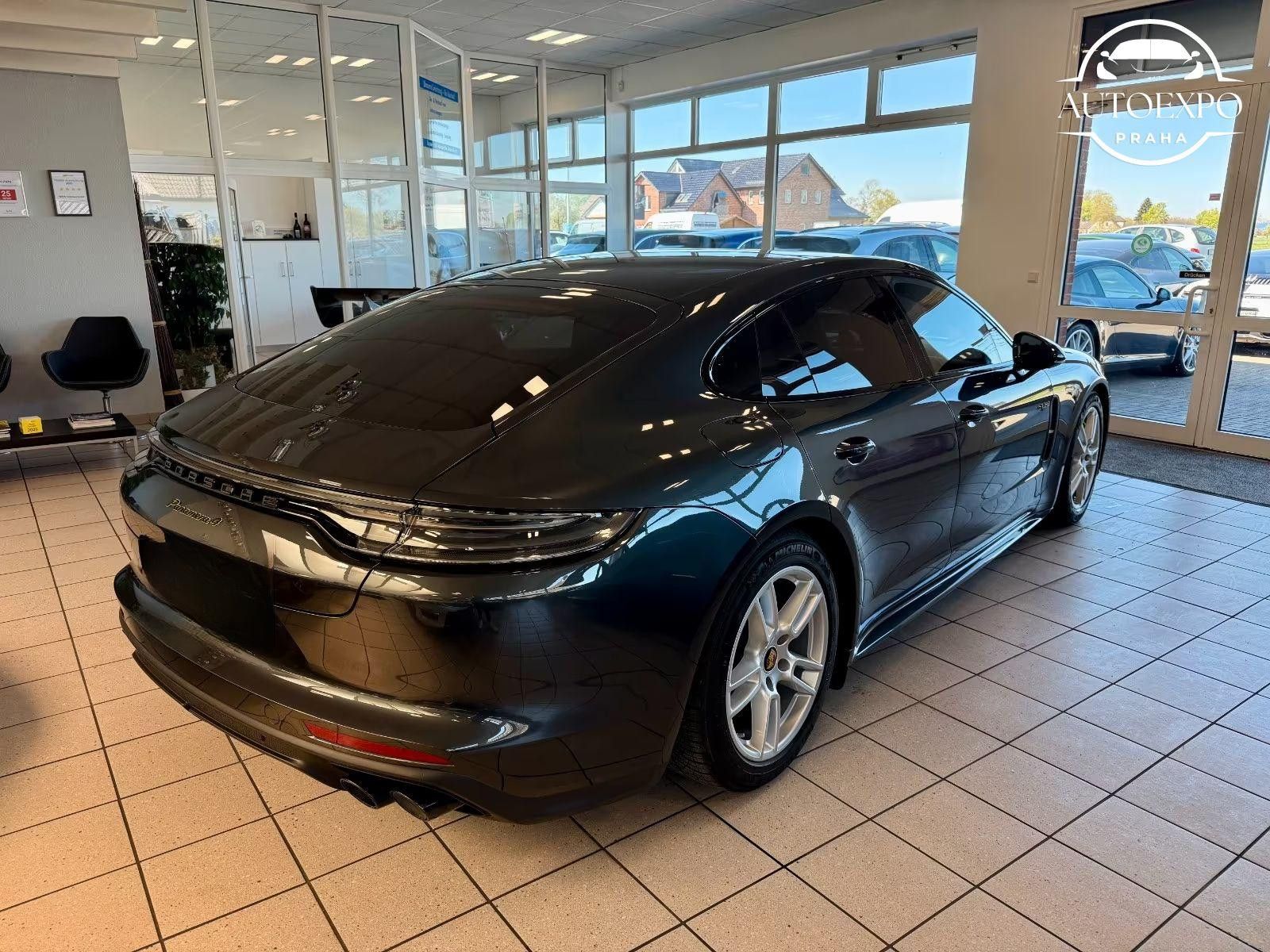 Porsche Panamera, 4 E-Hybrid Platinum Edition - fotka 3