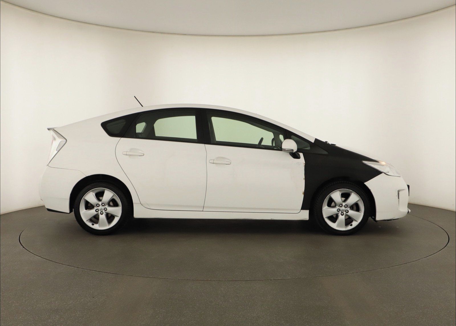 Toyota Prius, 1.8 VVT-i HSD, Automat, Navi - fotka 6