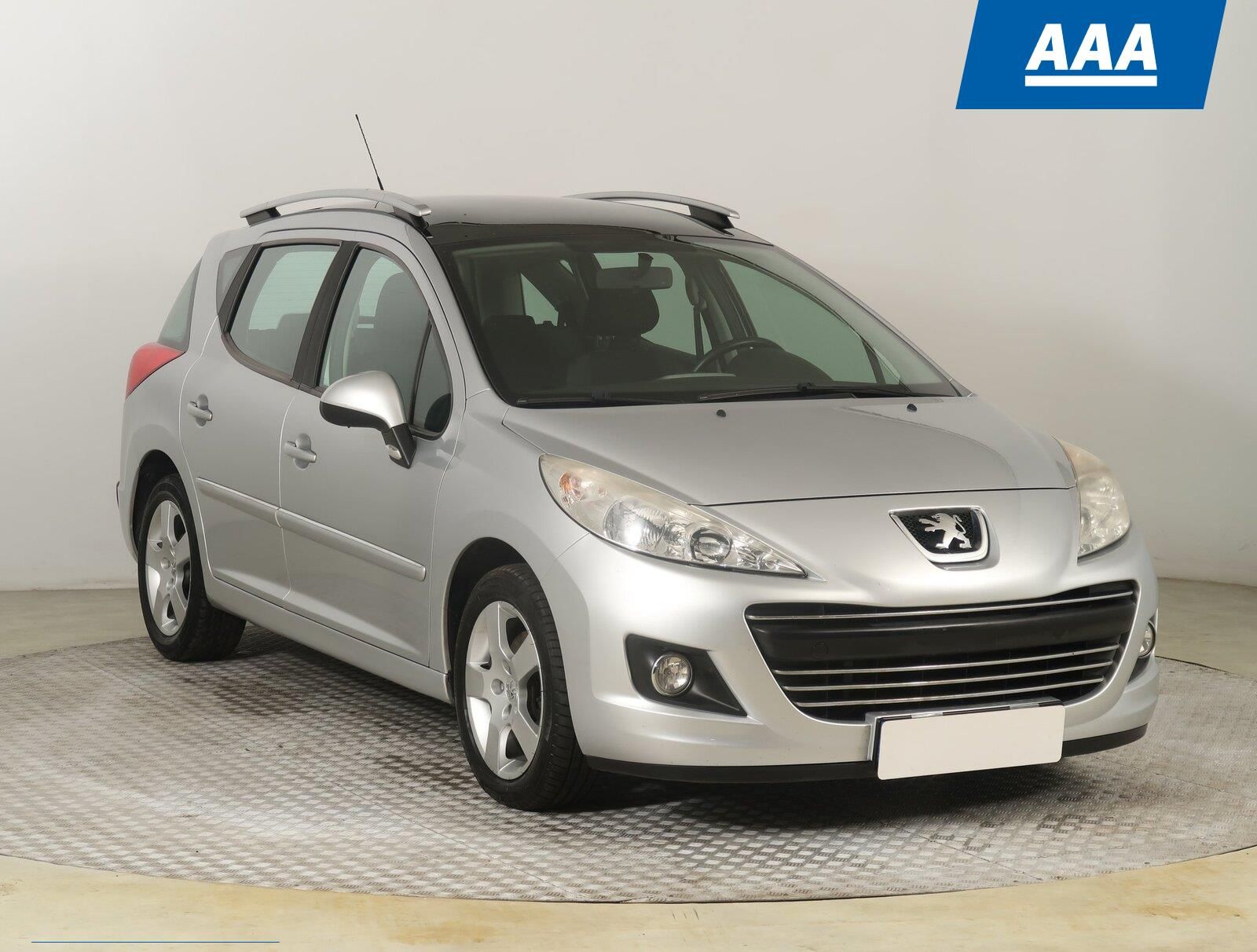 Peugeot 207, 1.6 HDi, po STK, jezdí výborně