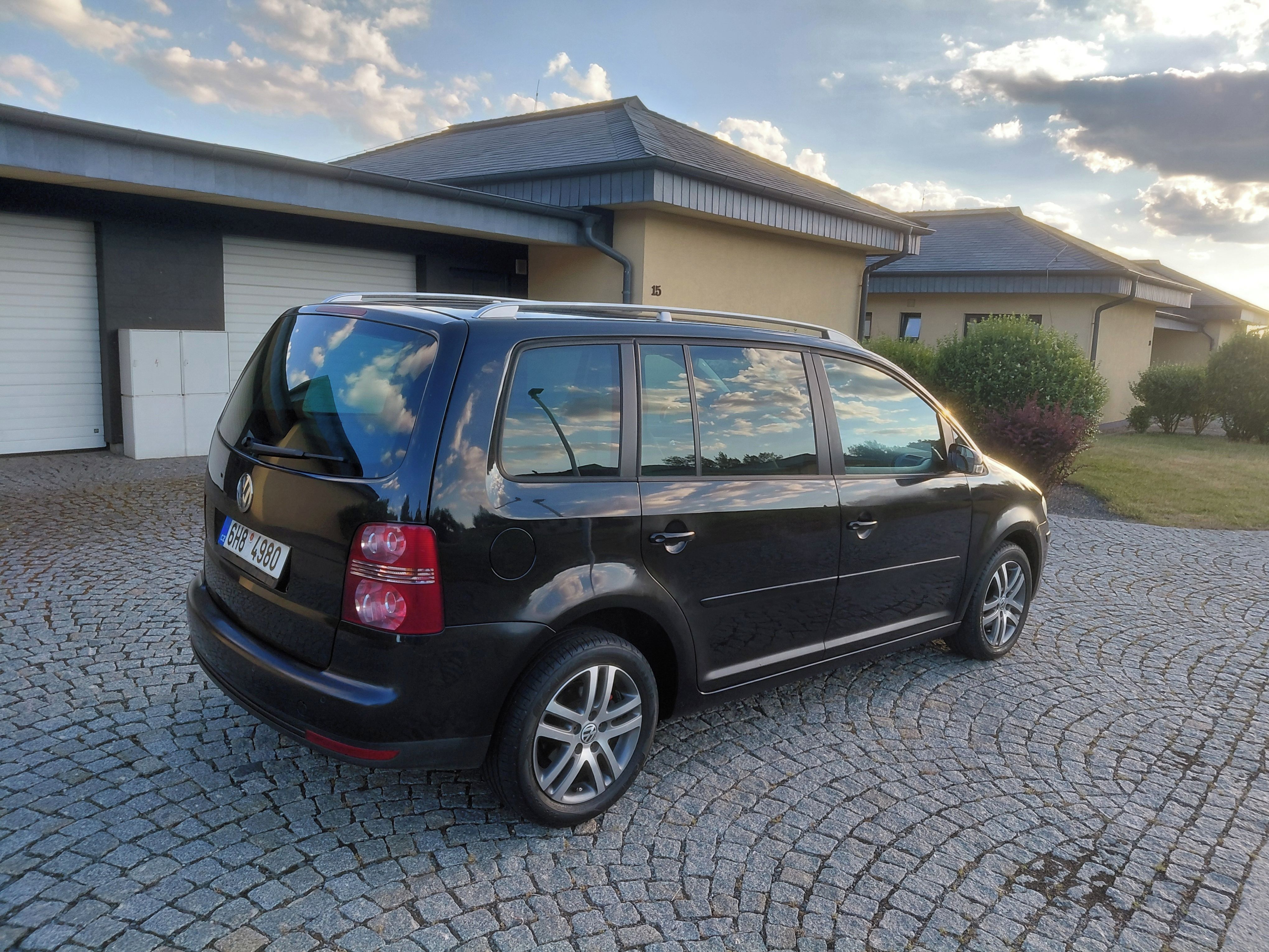Volkswagen Touran, 1.9TDI 77kw Komfort,Facelift - fotka 5